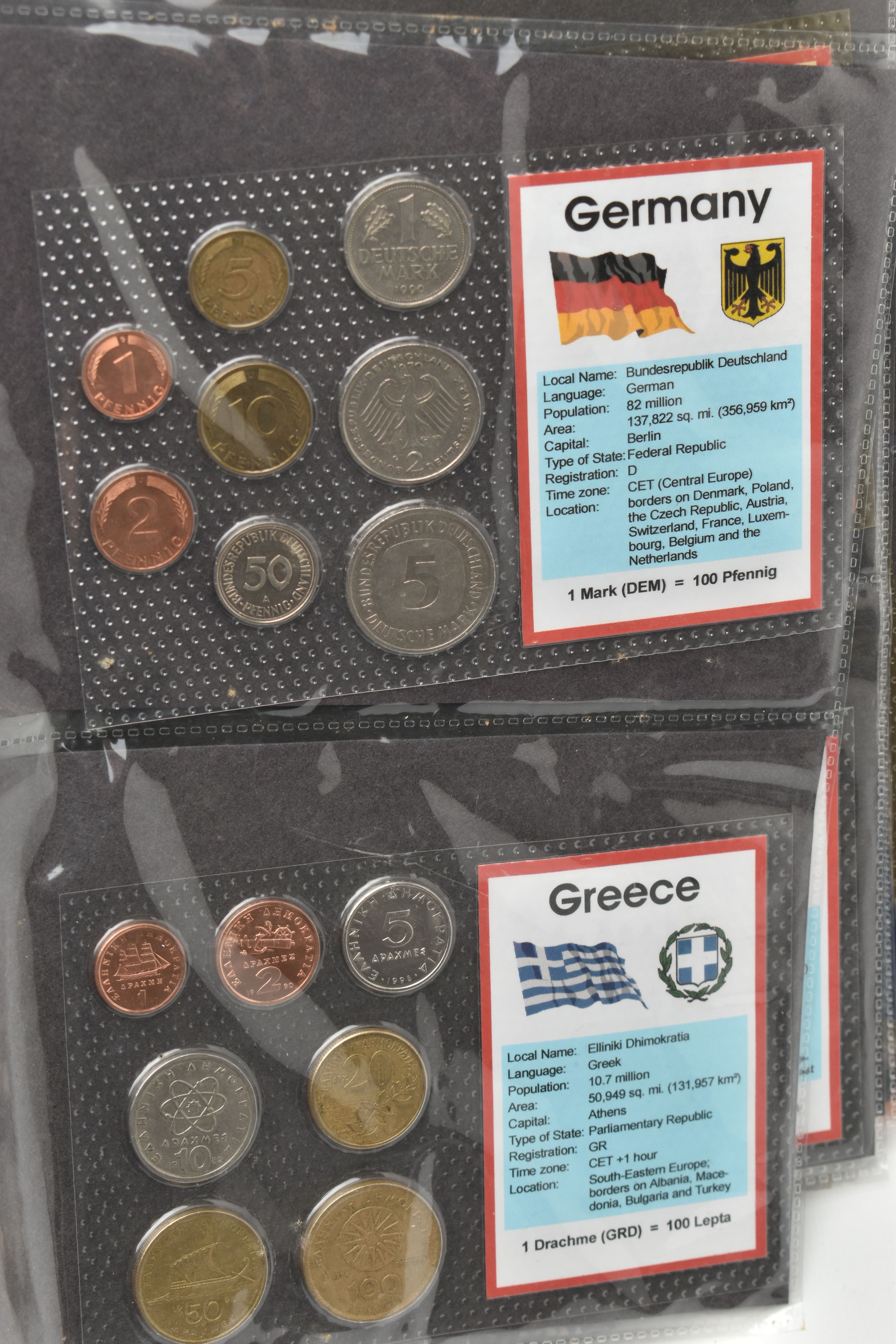 A PLASIC STORAGE BOX OF WORLD COINAGE, to include a volume by The Franklin Mint, Great Historic - Bild 27 aus 29