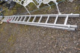 A YOUNGMAN ALUMINIUM DOUBLE EXTENSION LADDER with 15 rungs to each 400cm length