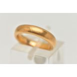 A 22CT GOLD BAND RING, a polished band ring, approximate width 4mm x depth 2mm, hallmarked 22ct