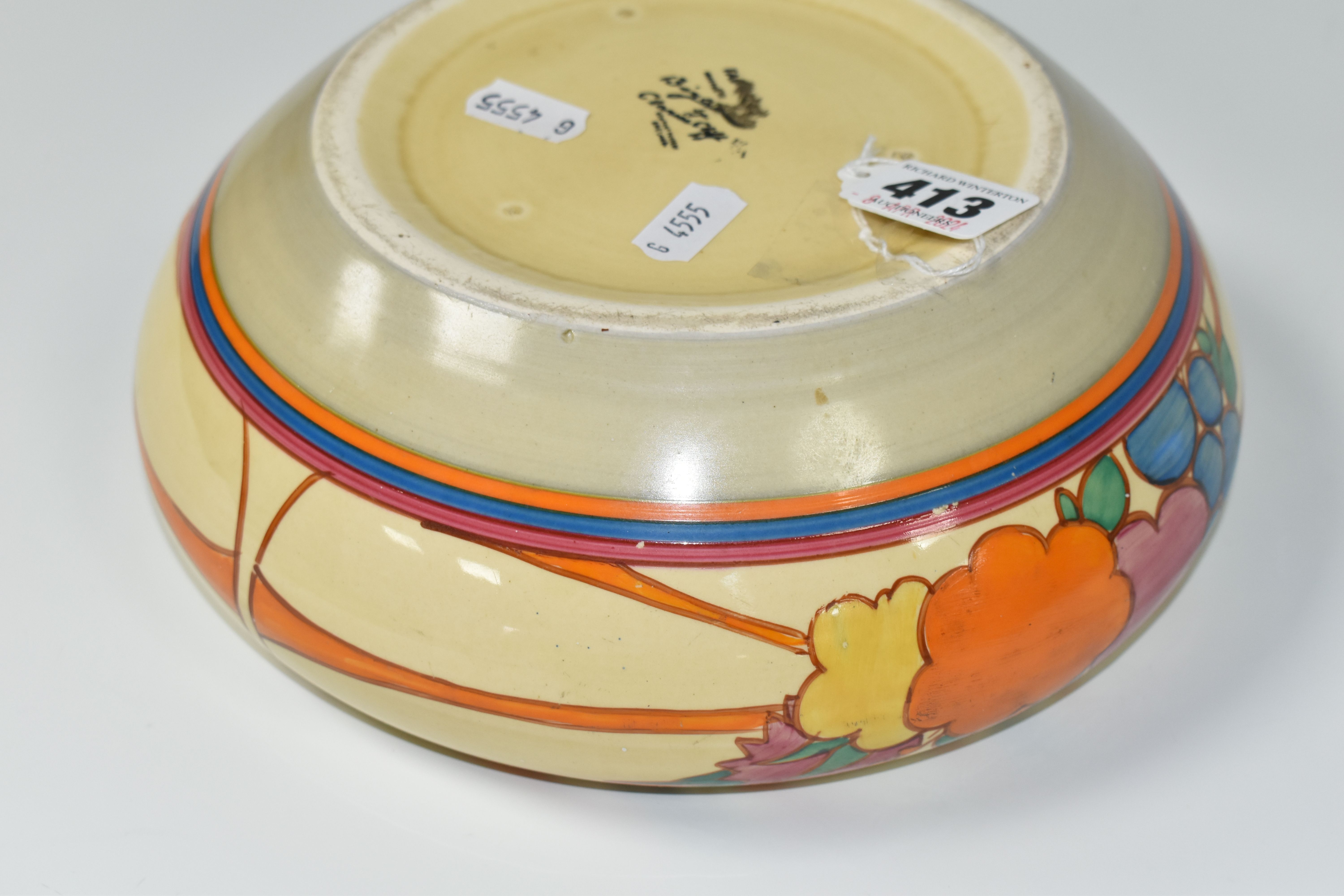 A CLARICE CLIFF FANTASQUE BIZARRE FRUITBURST PATTERN BOWL, the heavily worn interior with painted - Bild 7 aus 8