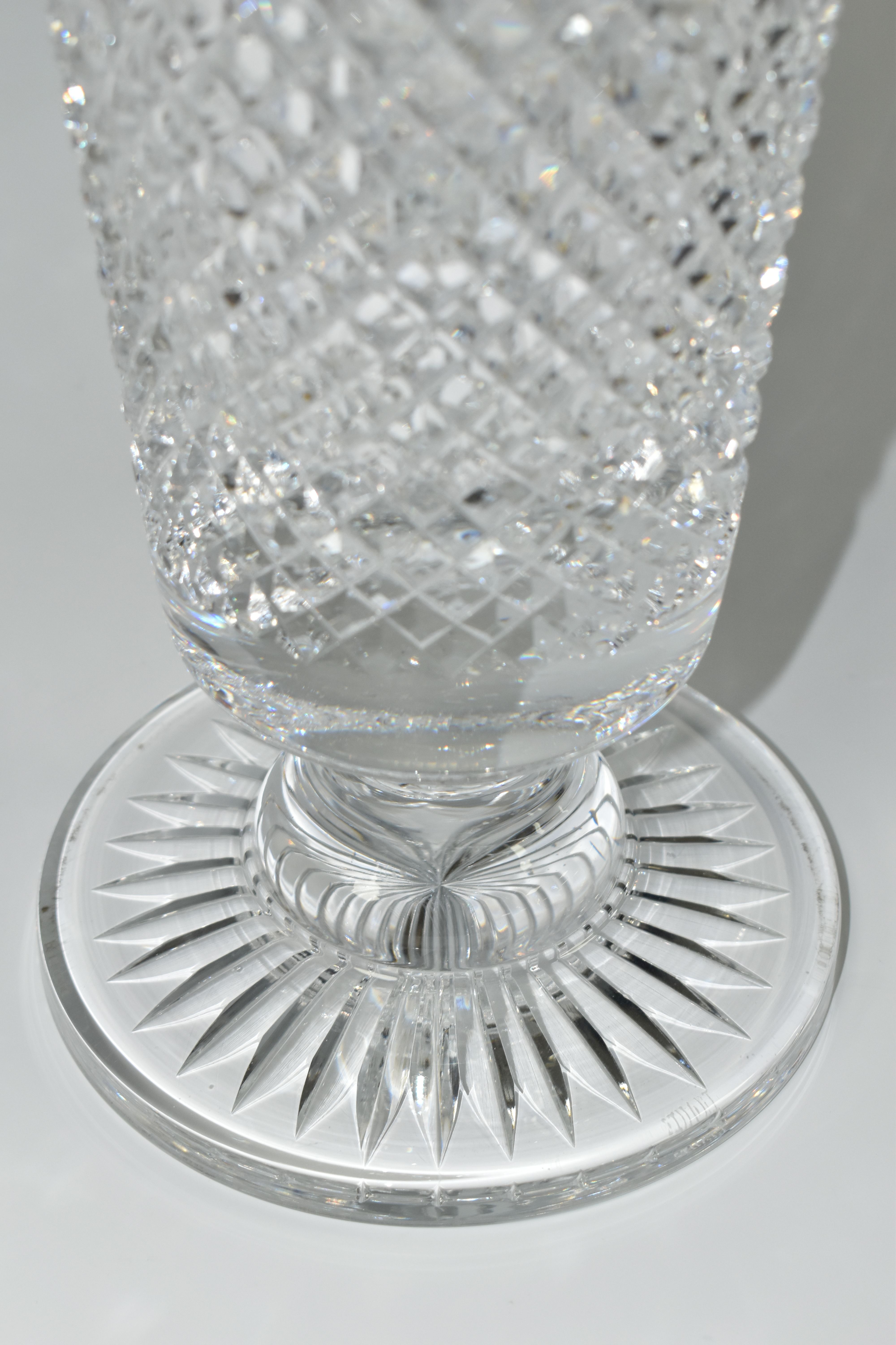 A LARGE STUART CRYSTAL 'BEACONSFIELD' PATTERN VASE, height 37cm (1) (Condition Report: no obvious - Image 3 of 8