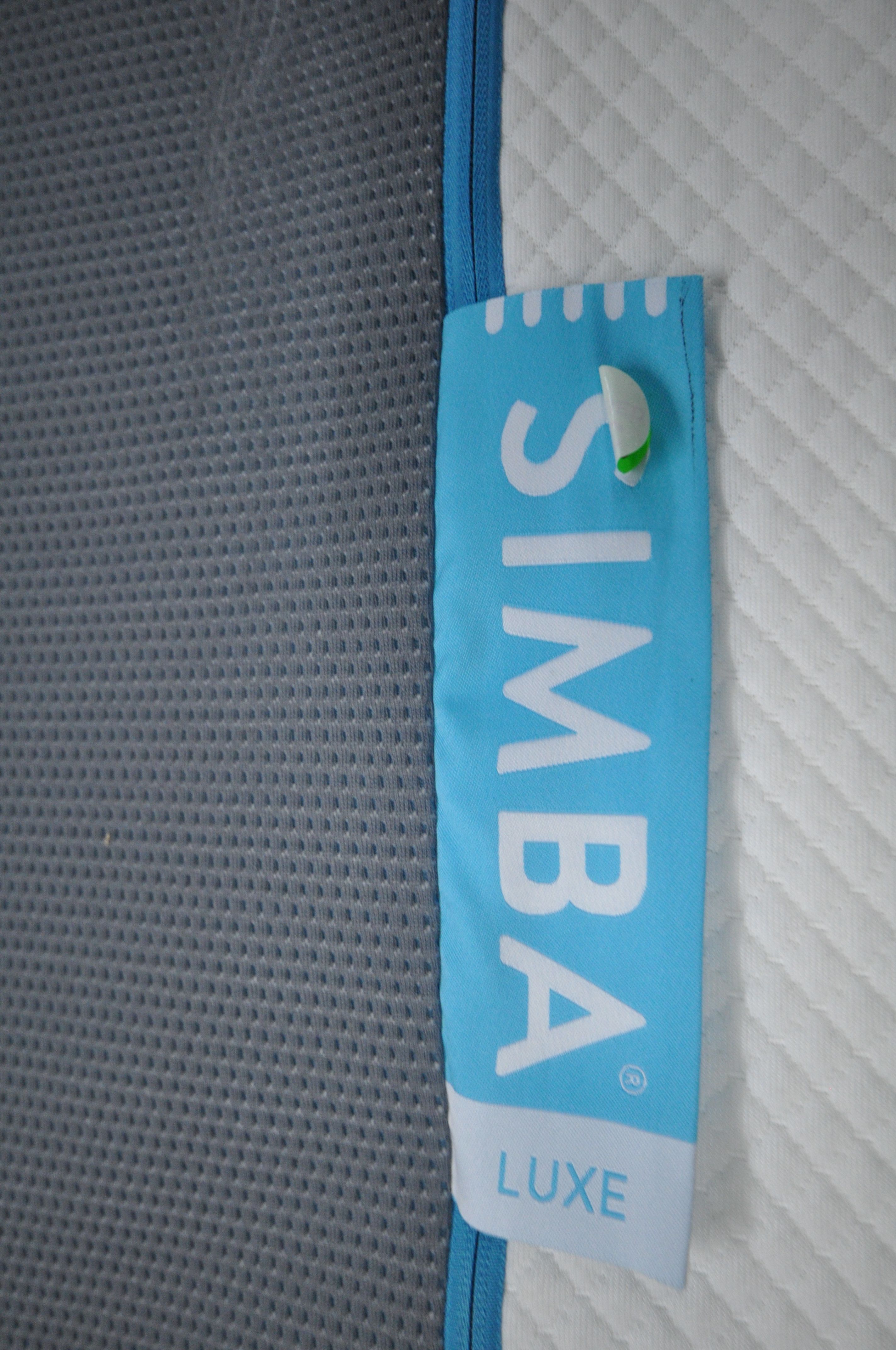 A SIMBA LUXE 4FT6 MEMORY FOAM MATTRESS (condition report: mattress cover in need of cleaning) - Image 2 of 2