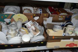 SIX BOXES AND LOOSE KITCHEN CROCKERY AND DINNERWARE, including a Krautheim 'Franconia' dinner