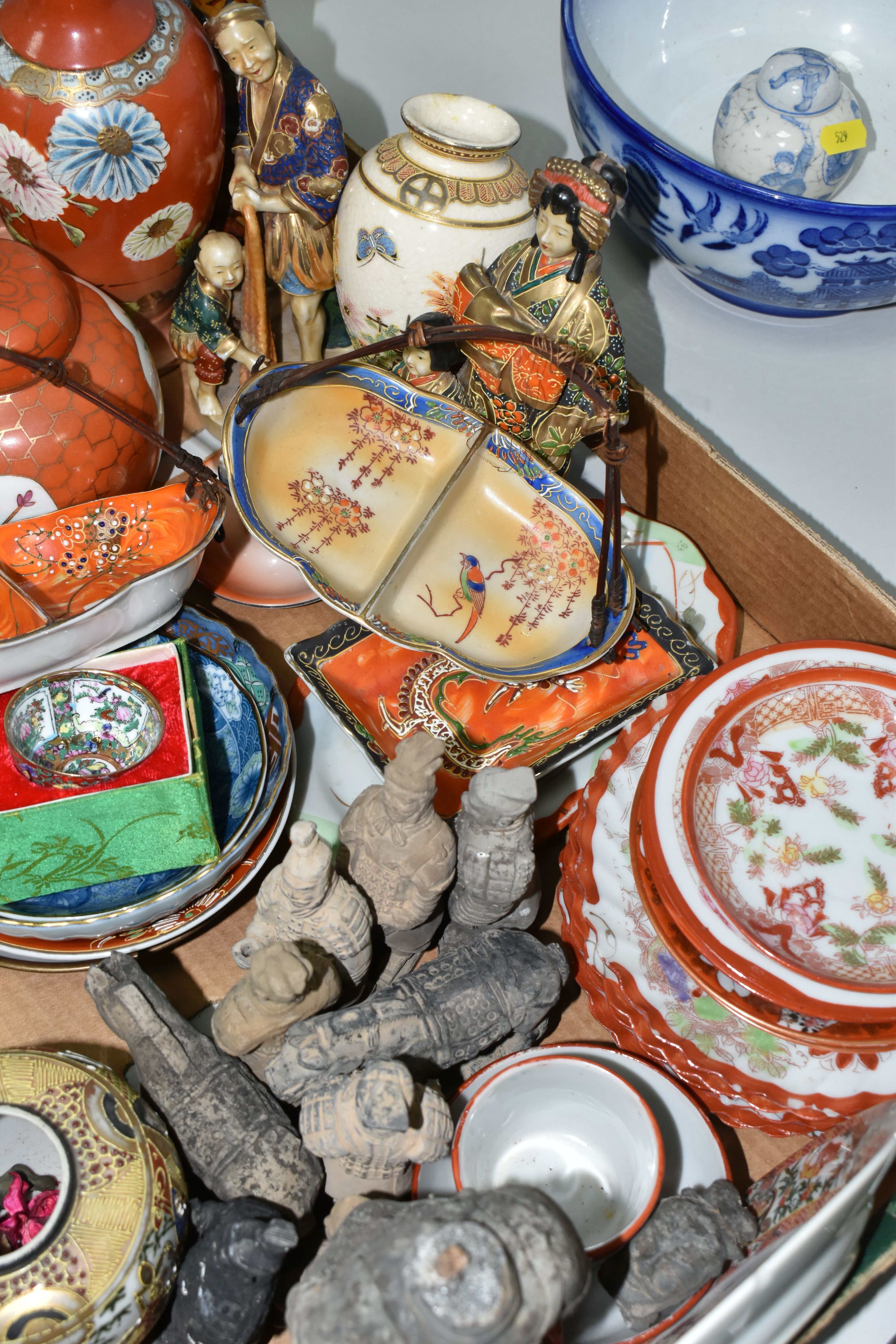 A BOX AND LOOSE ORIENTAL CERAMICS ETC, to include a pair of Chinese storage jars with covers, a pair - Image 9 of 10