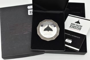 A BOXED 'AVRO VULCAN' COMEMMORATIVE MEDAL, XH558 medal, fitted box with COA number 0875 of 1960