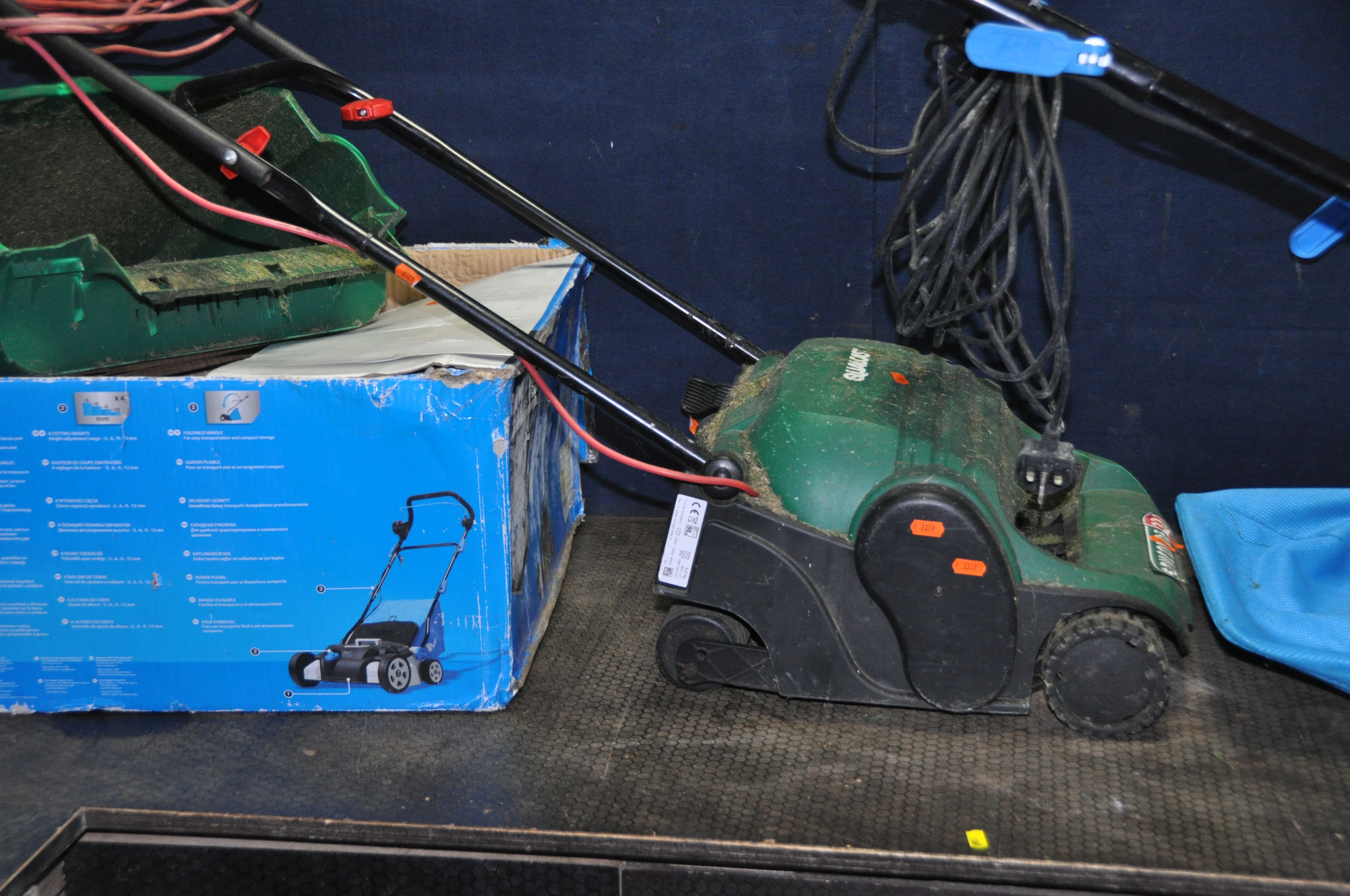 A QUALCAST CONCORDE 32ELECTRIC LAWN MOWER with grass box and a MacAllister electric scarifier/ - Image 3 of 3