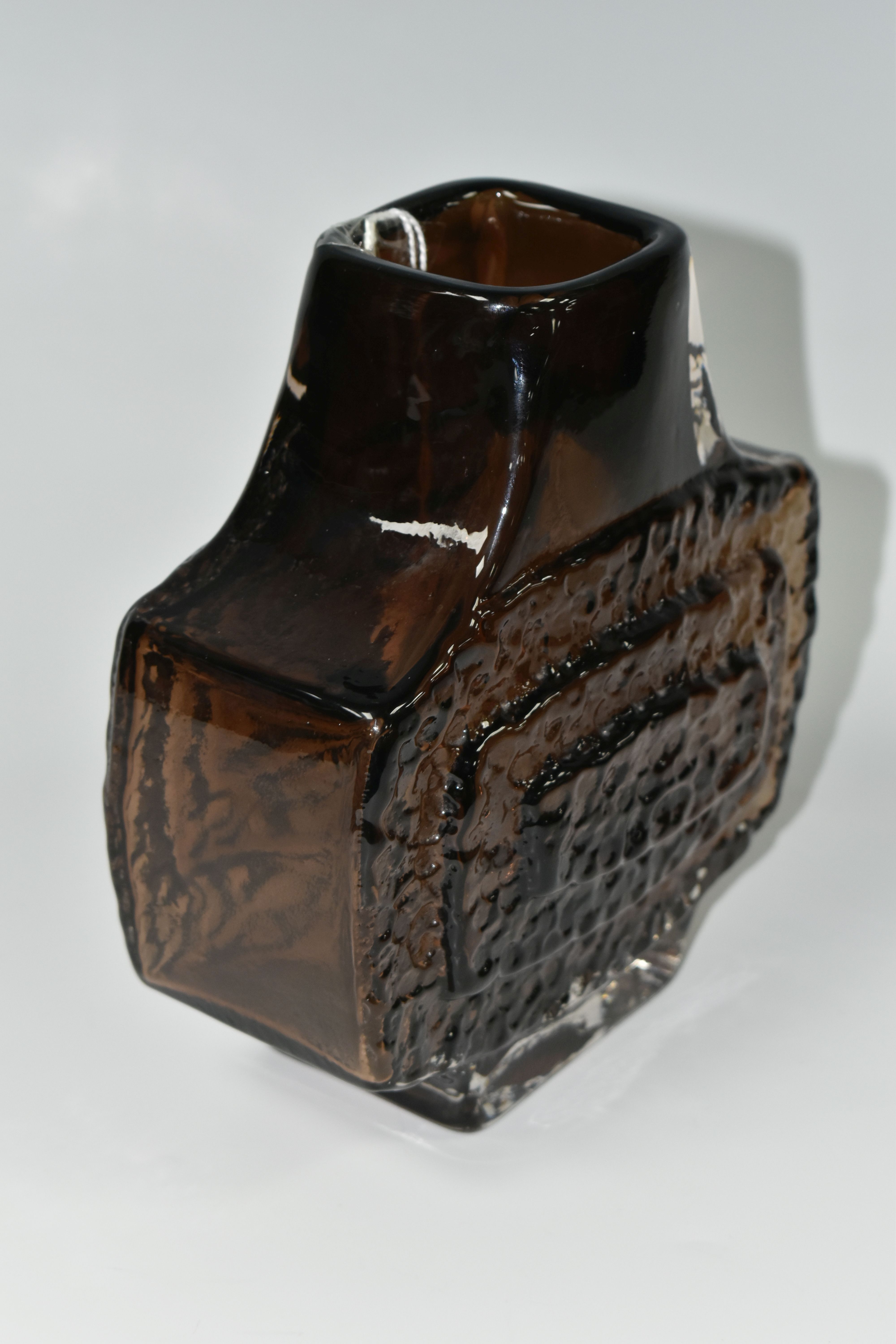 A WHITEFRIARS CINNAMON T.V VASE, designed by Geoffrey Baxter, height 17.5cm x width 16cm (1) ( - Image 4 of 6