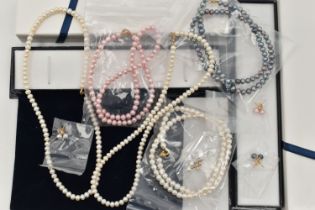 A BAG OF ASSORTED JEWELLERY, to include two single strands of cultured fresh water pearl