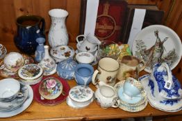 A GROUP OF AYNSLEY AND OTHER CERAMICS, GLASS AND BOOKS, including an Aynsley trio, the cup and plate