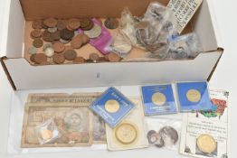 A SMALL BOX OF MIXED COINAGE, to include a Gold Half Sovereign coin 1914, 22ct gold, 3.9 grams,