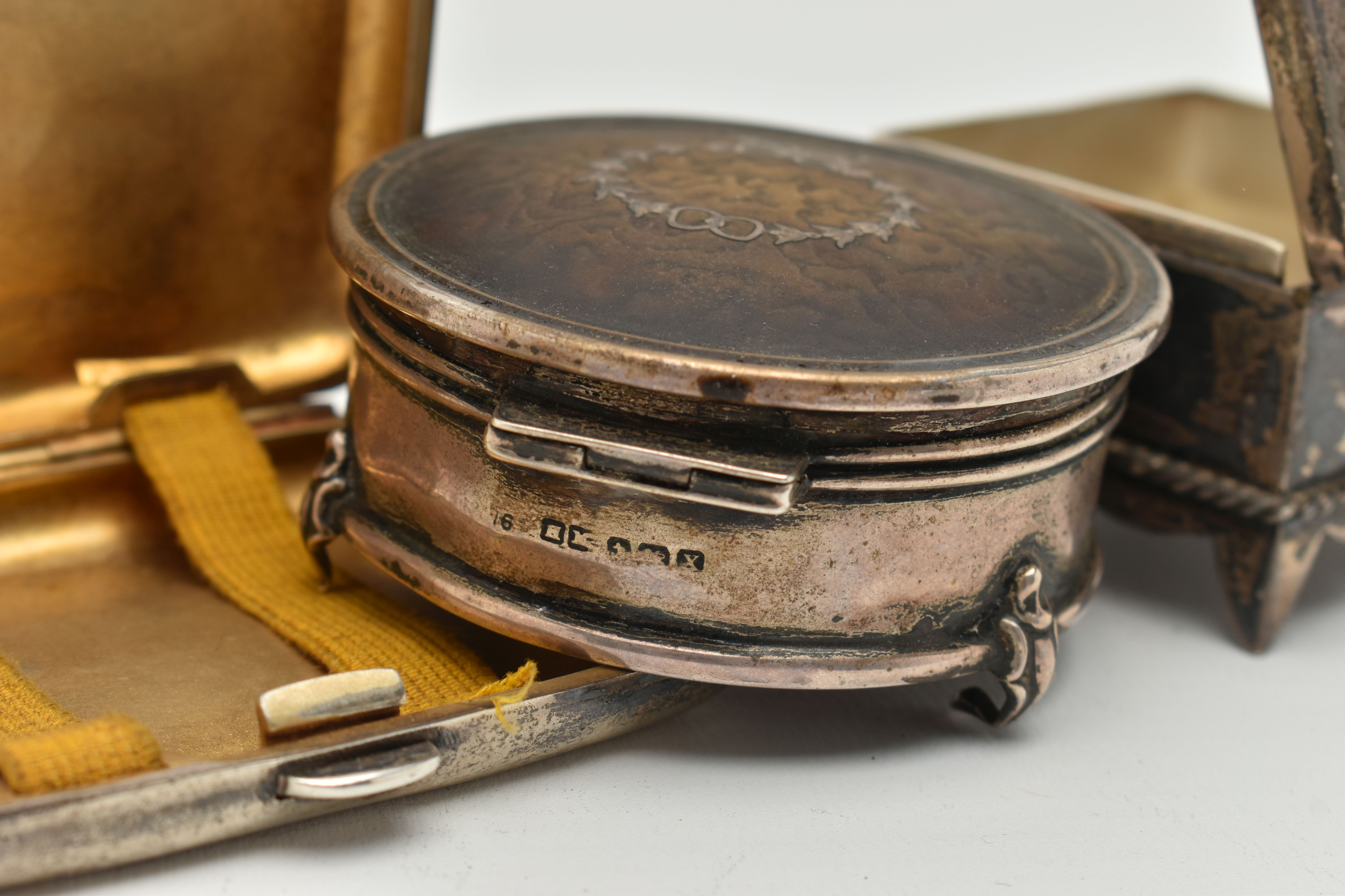 A SILVER CIGARETTE CASE AND TWO TRINKET BOXES, rounded rectangular cigarette case with engine turned - Image 6 of 6