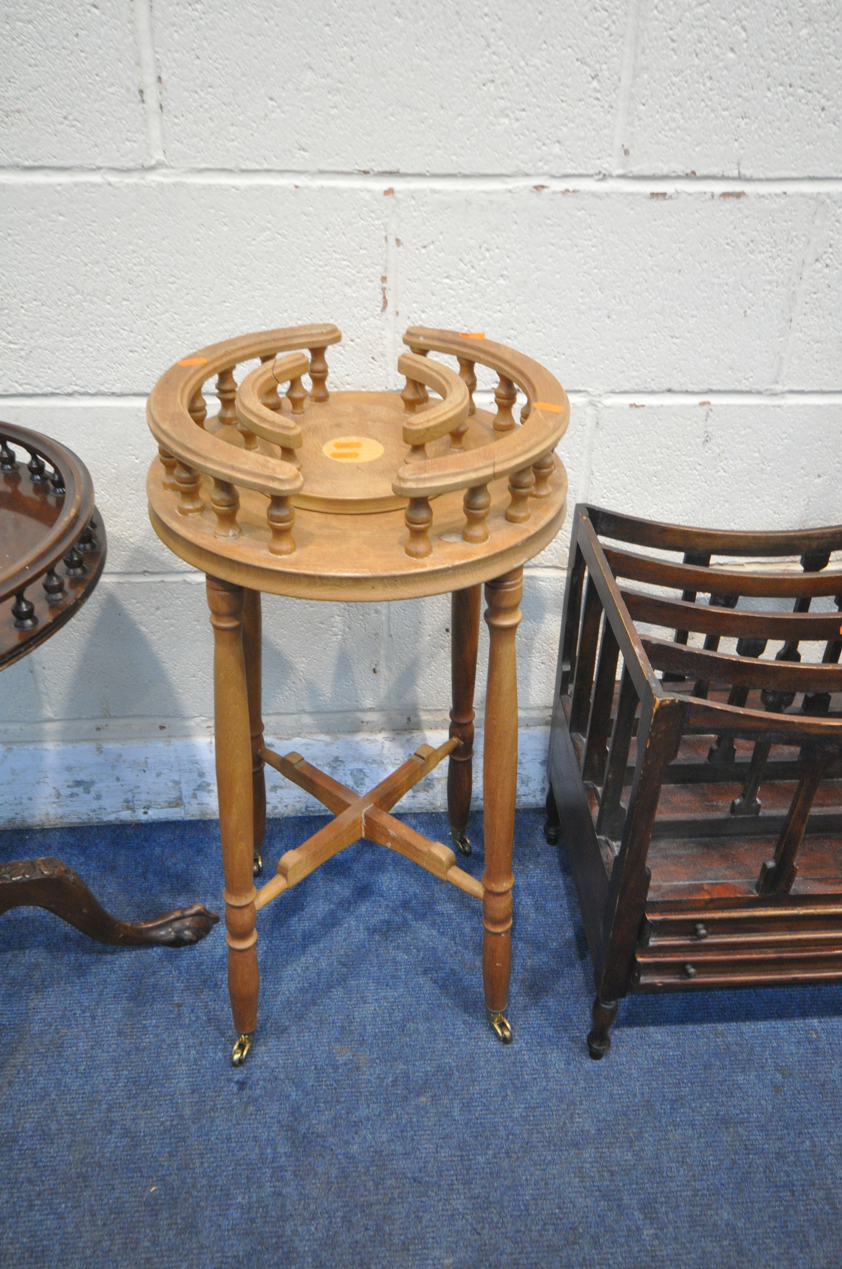 A REPRODUCTION MAHOGANY CIRCULAR TRIPOD TABLE, with raised gallery, turned support and ball and claw - Image 3 of 3