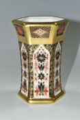 A ROYAL CROWN DERBY IMARI PATTERN 1128 SOLID GOLD BAND HEXAGONAL VASE, height 11.5cm, date cypher
