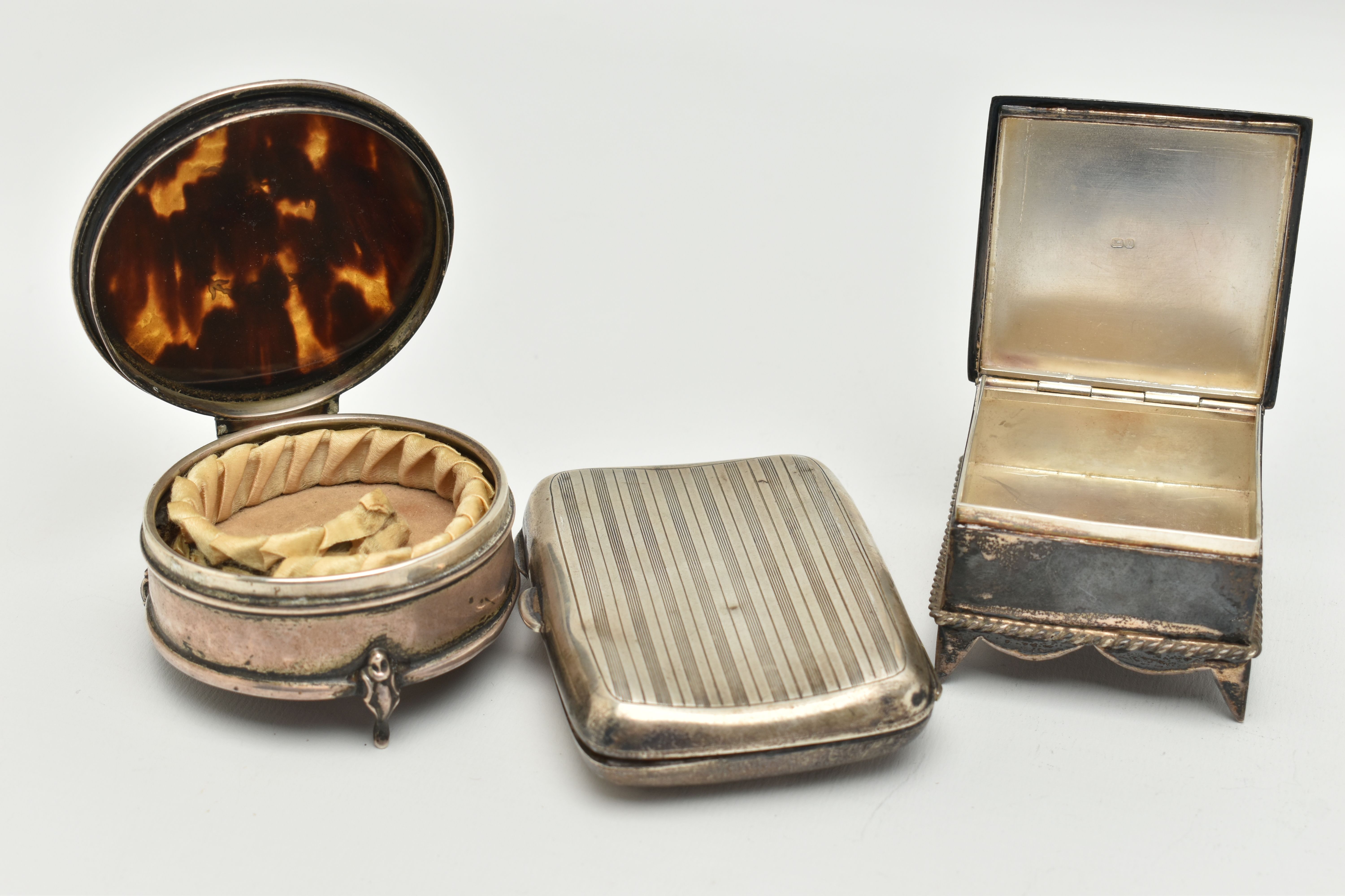 A SILVER CIGARETTE CASE AND TWO TRINKET BOXES, rounded rectangular cigarette case with engine turned - Image 4 of 6