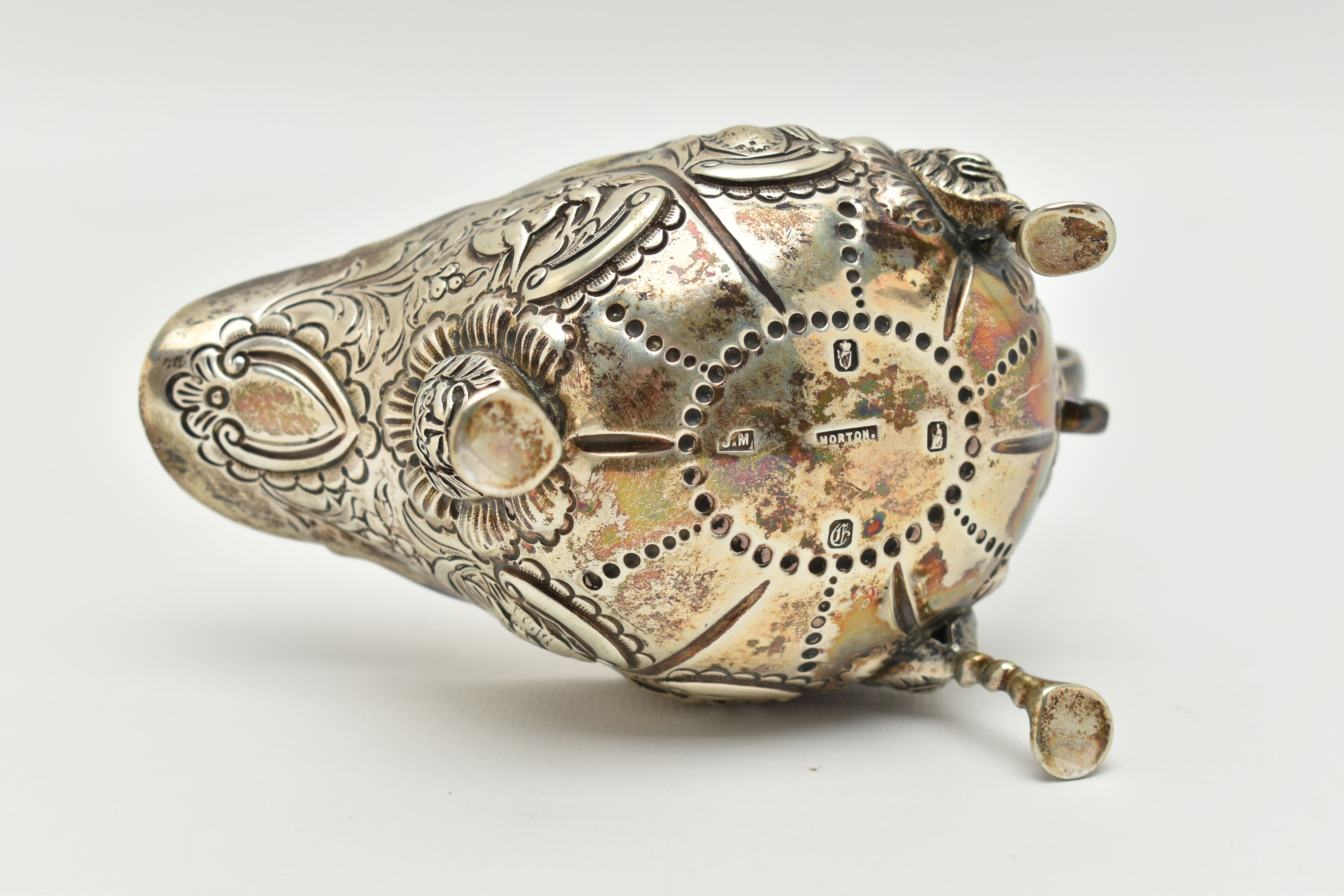 AN IRISH SILVER GRAVY BOAT, early 20th century, embossed animal and floral pattern, with three - Image 5 of 6