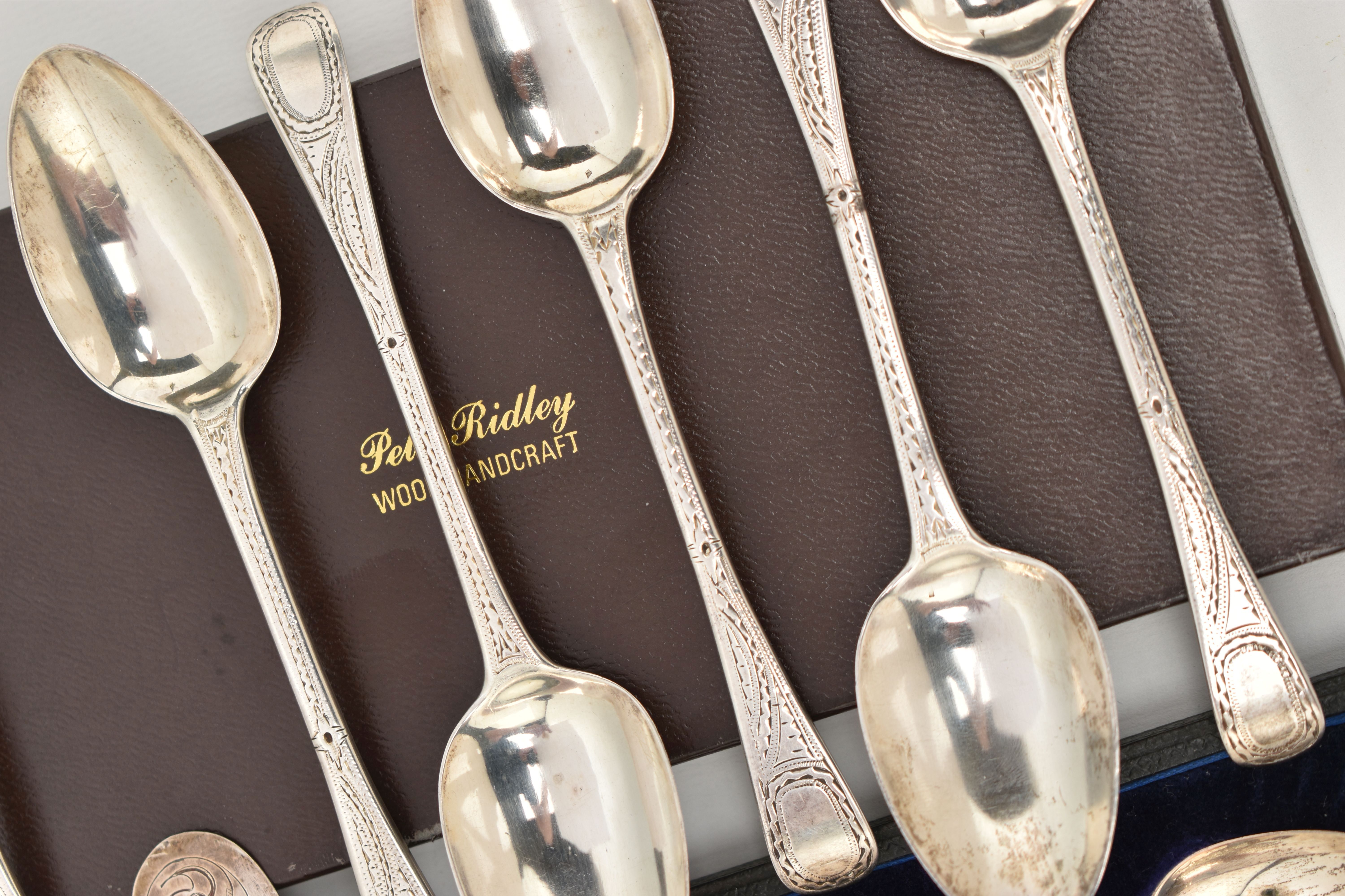 ASSORTED SILVER ITEMS, to include a cased set of six teaspoons, hallmarked Sheffield, a set of six - Image 3 of 6