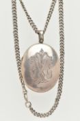 A WHITE METAL OVAL LOCKET WITH CHAIN, polished oval locket with engraved monogram, fitted with a