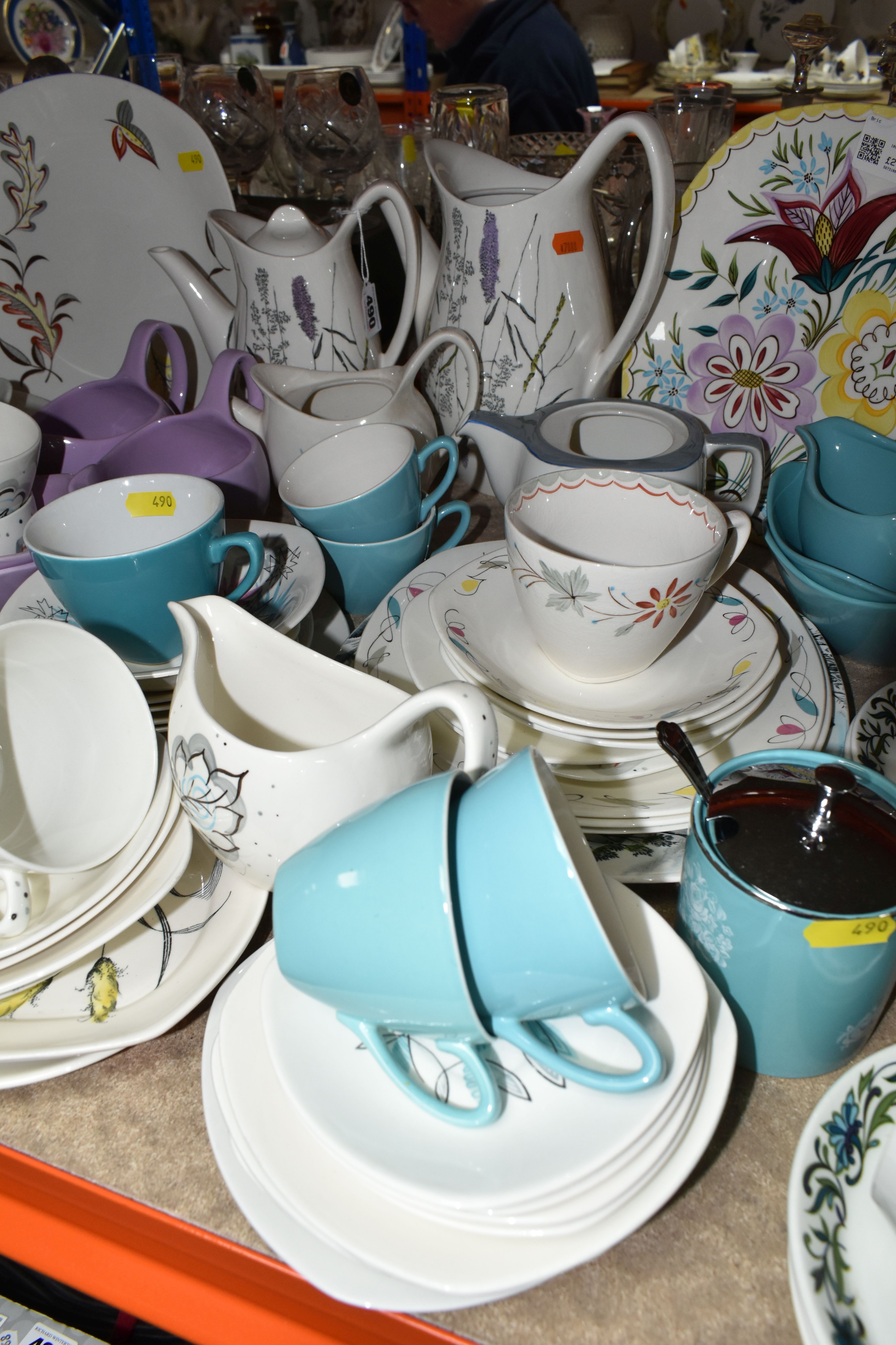 A LARGE QUANTITY OF MID TO LATE 20TH CENTURY MIDWINTER TEA, COFFEE AND DINNER WARES IN ASSORTED - Image 5 of 7