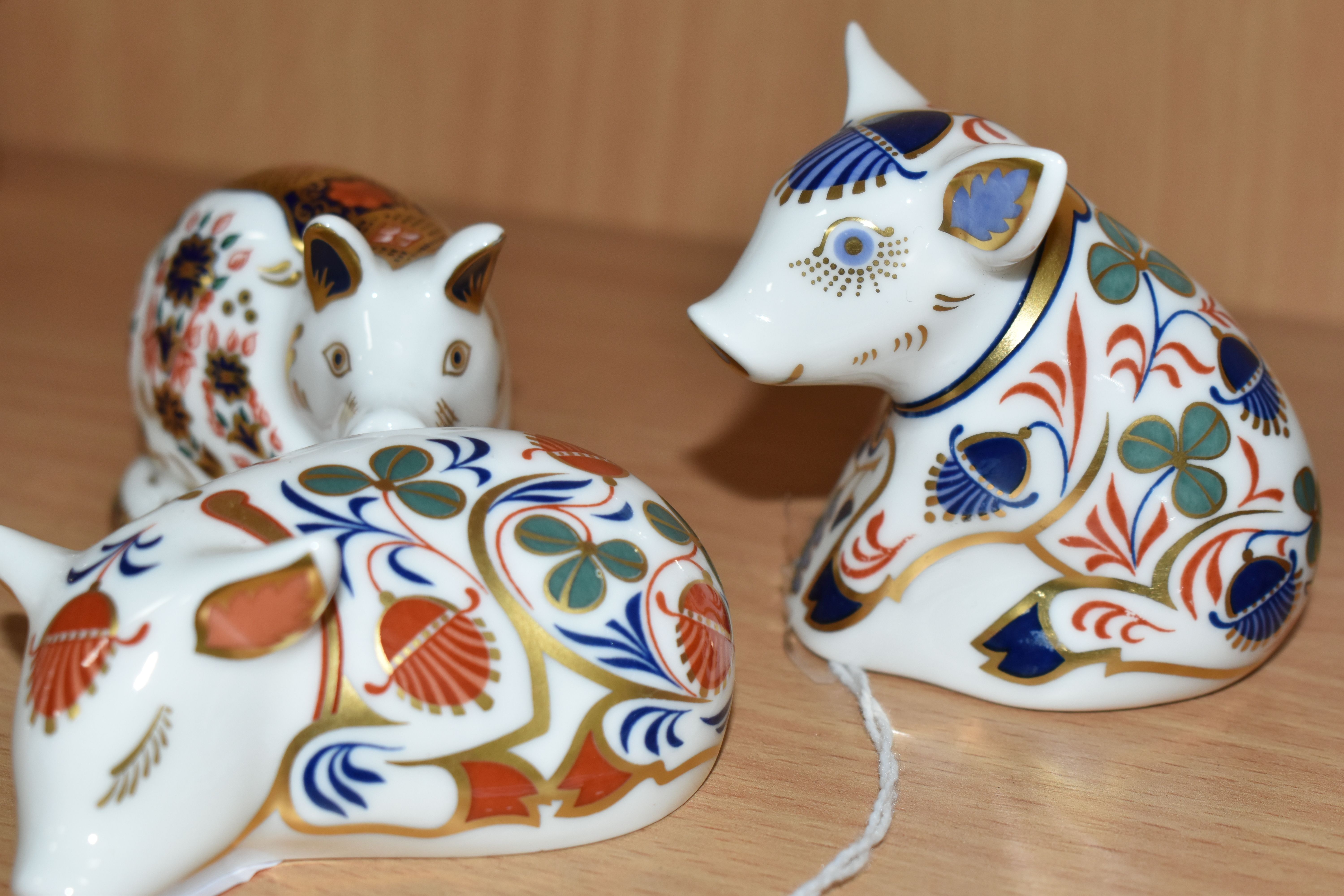 THREE ROYAL CROWN DERBY PIGLET PAPERWEIGHTS, comprising Piglet introduced 1996-1999, silver stopper, - Image 3 of 6