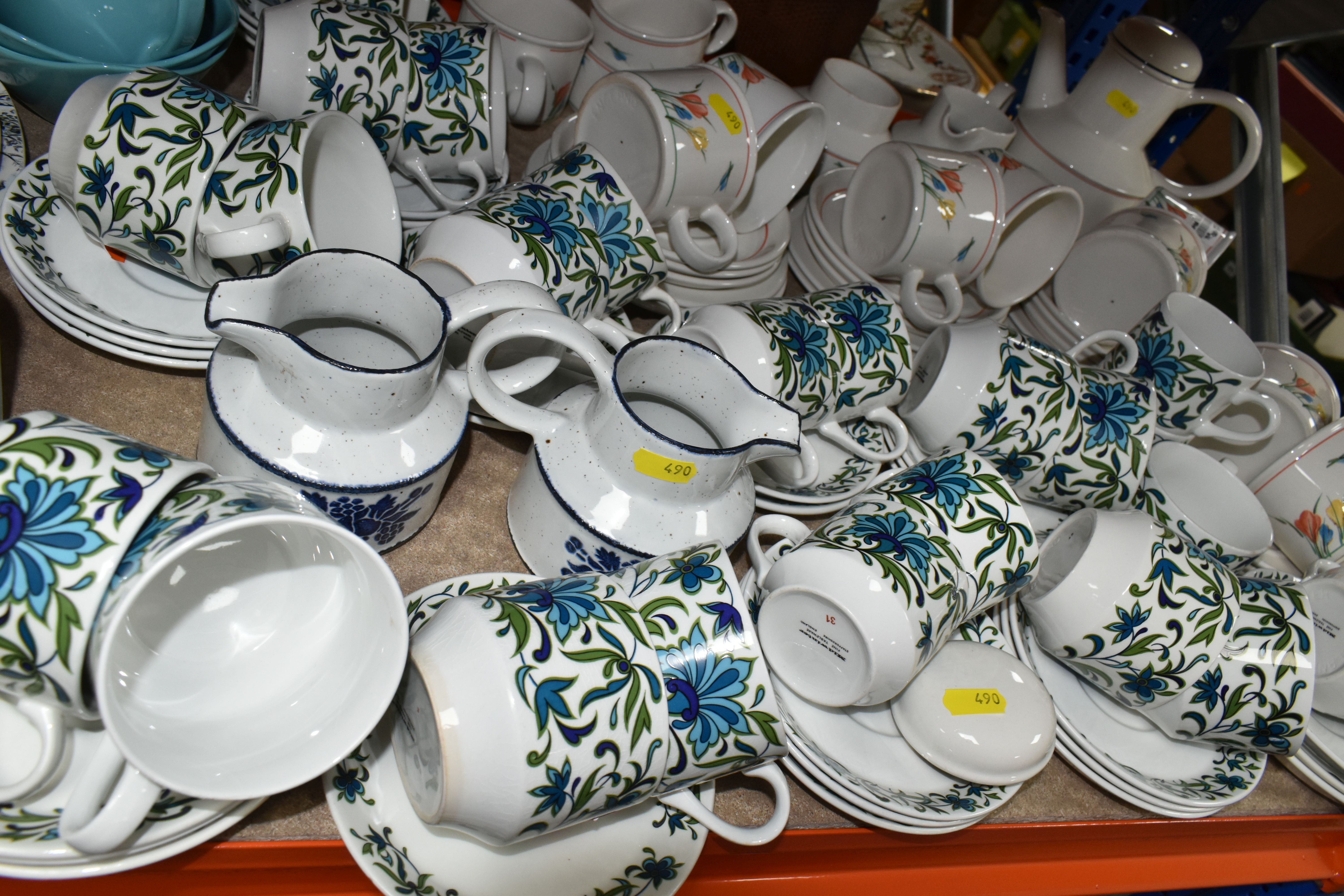 A LARGE QUANTITY OF MID TO LATE 20TH CENTURY MIDWINTER TEA, COFFEE AND DINNER WARES IN ASSORTED - Image 6 of 7