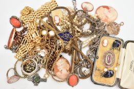 A BAG OF ASSORTED COSTUME JEWELLERY, to include a 9ct gold and paste swivel fob, open work mount
