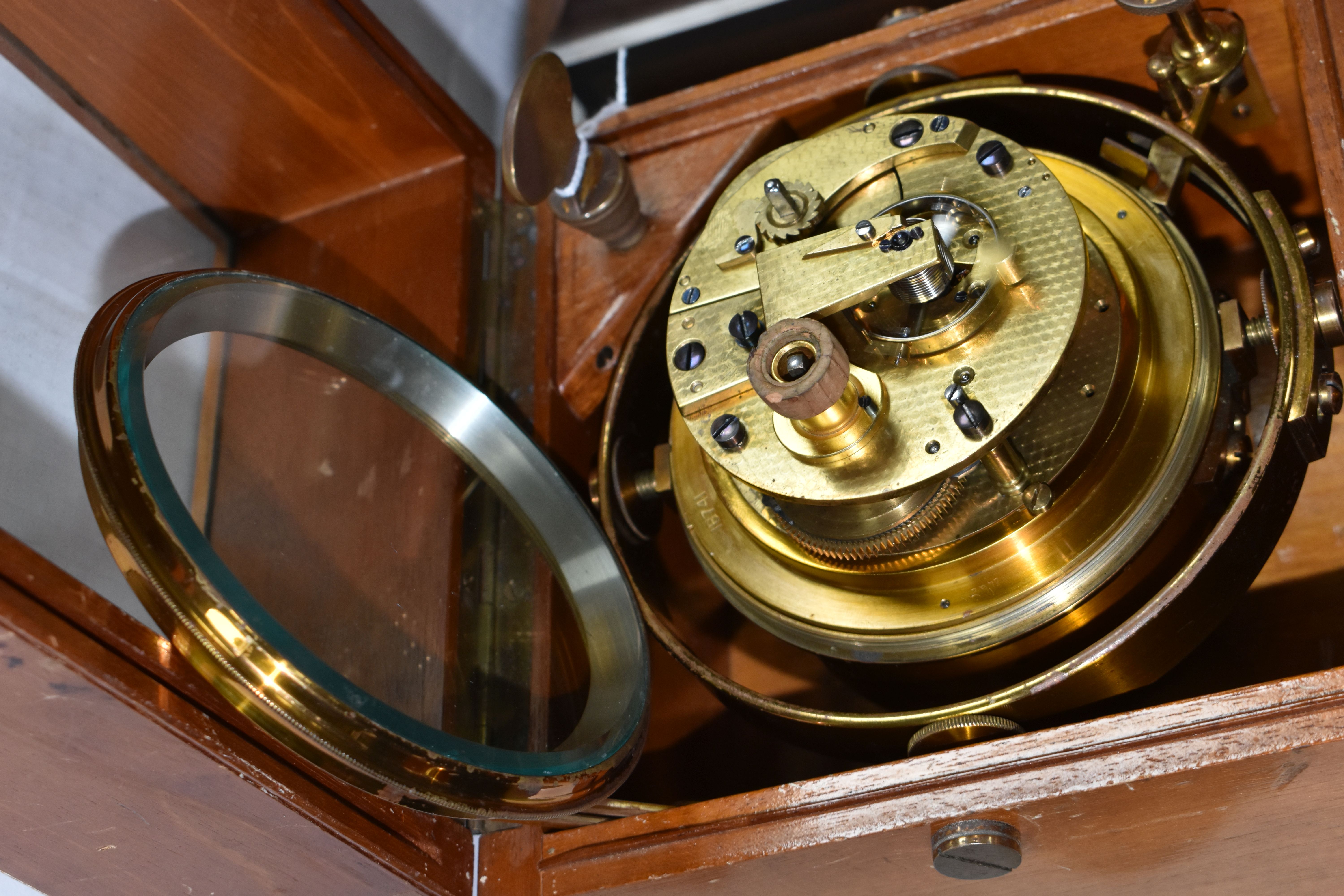 A MID 20TH CENTURY WALNUT CASED MARINE CHRONOMETER BY THOMAS MERCER LTD, SUPPLIED BY JOHN LILLIE & - Image 11 of 24