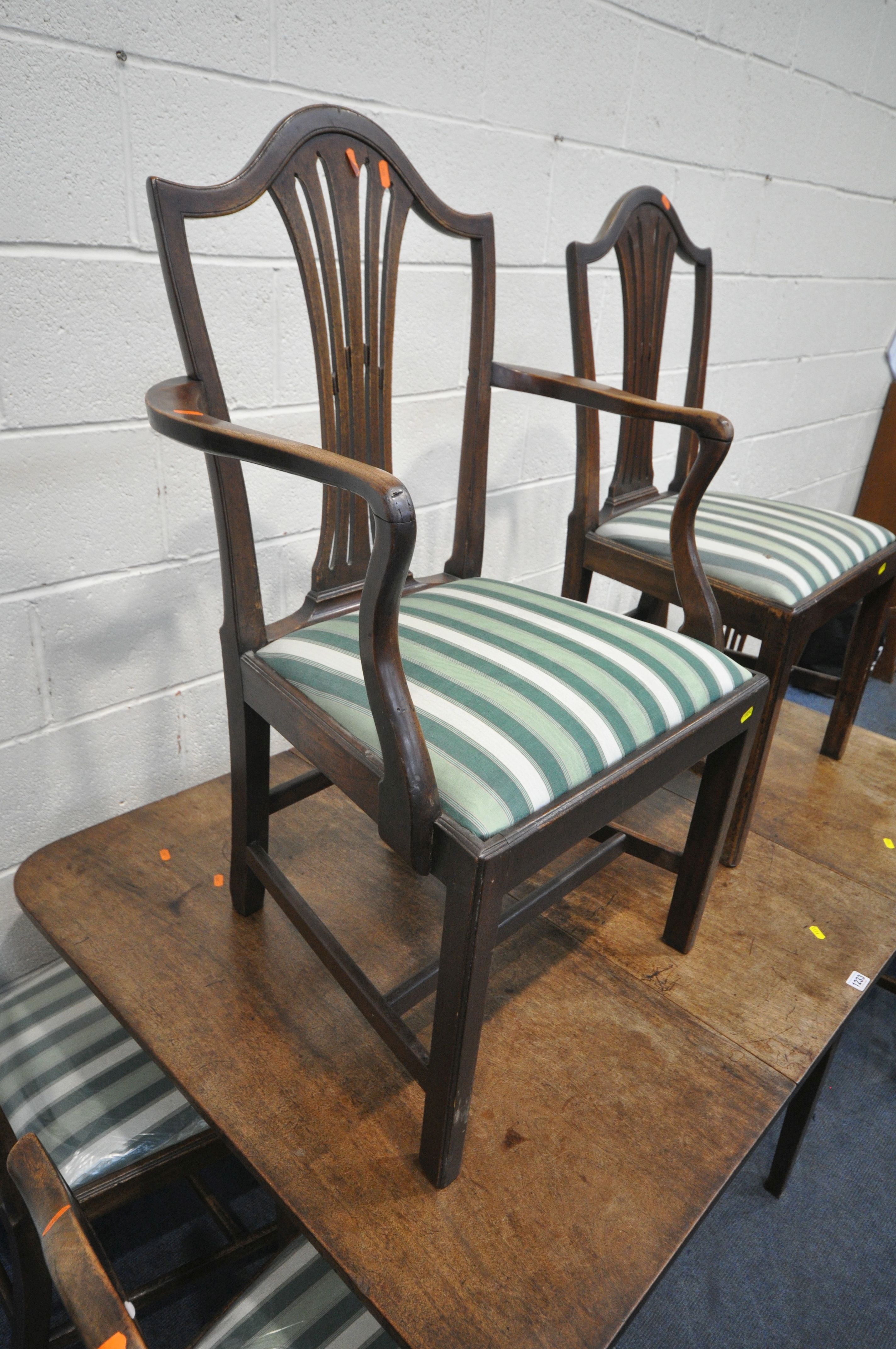 A GEORGIAN MAHOGANY GATE LEG TABLE, open width 149cm x depth 99cm x height 72cm, along with a set of - Image 3 of 5