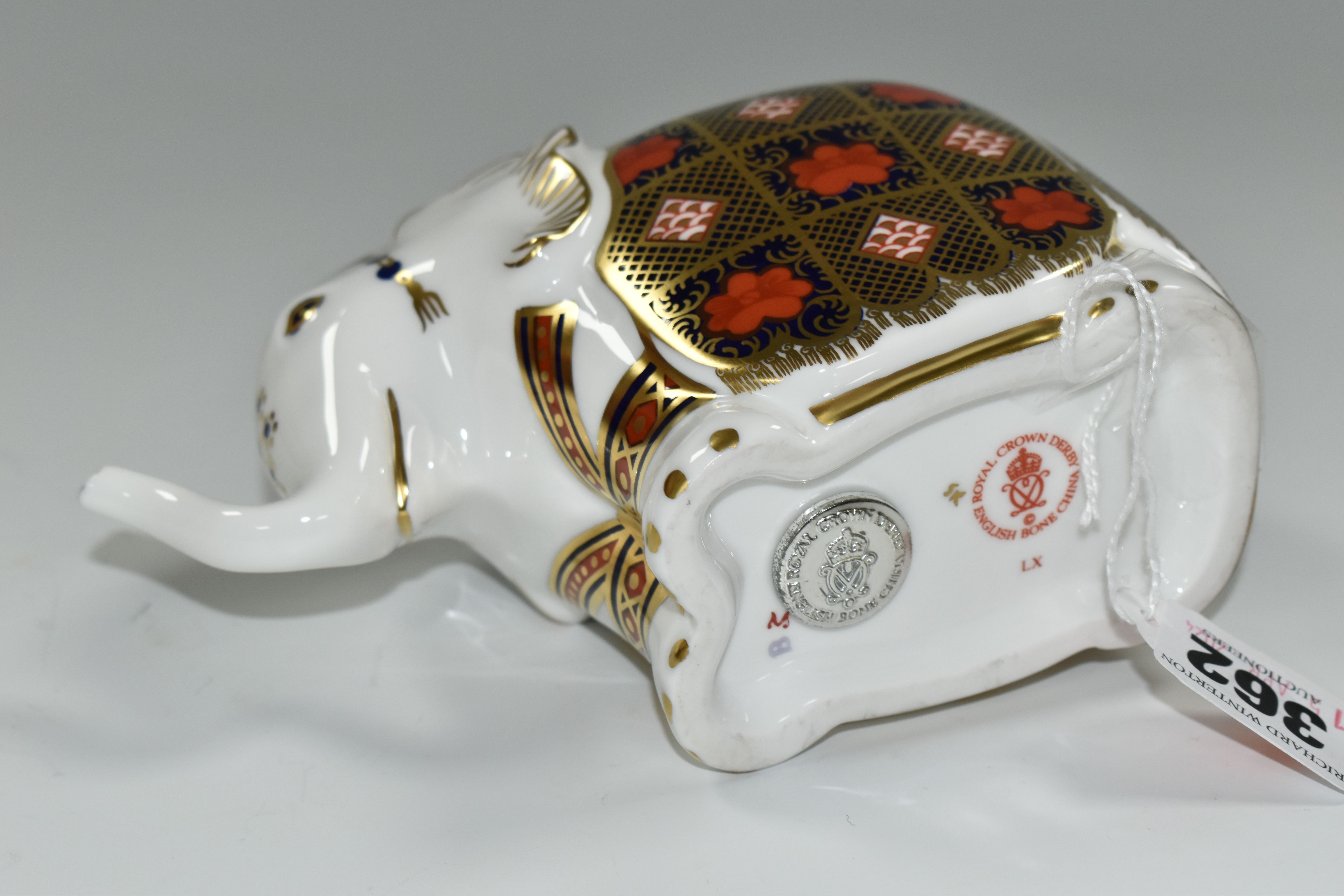 ONE ROYAL CROWN DERBY IMARI PAPERWEIGHT, 'Indian Elephant', height 5.5cm, date cypher 1997, silver - Image 5 of 5