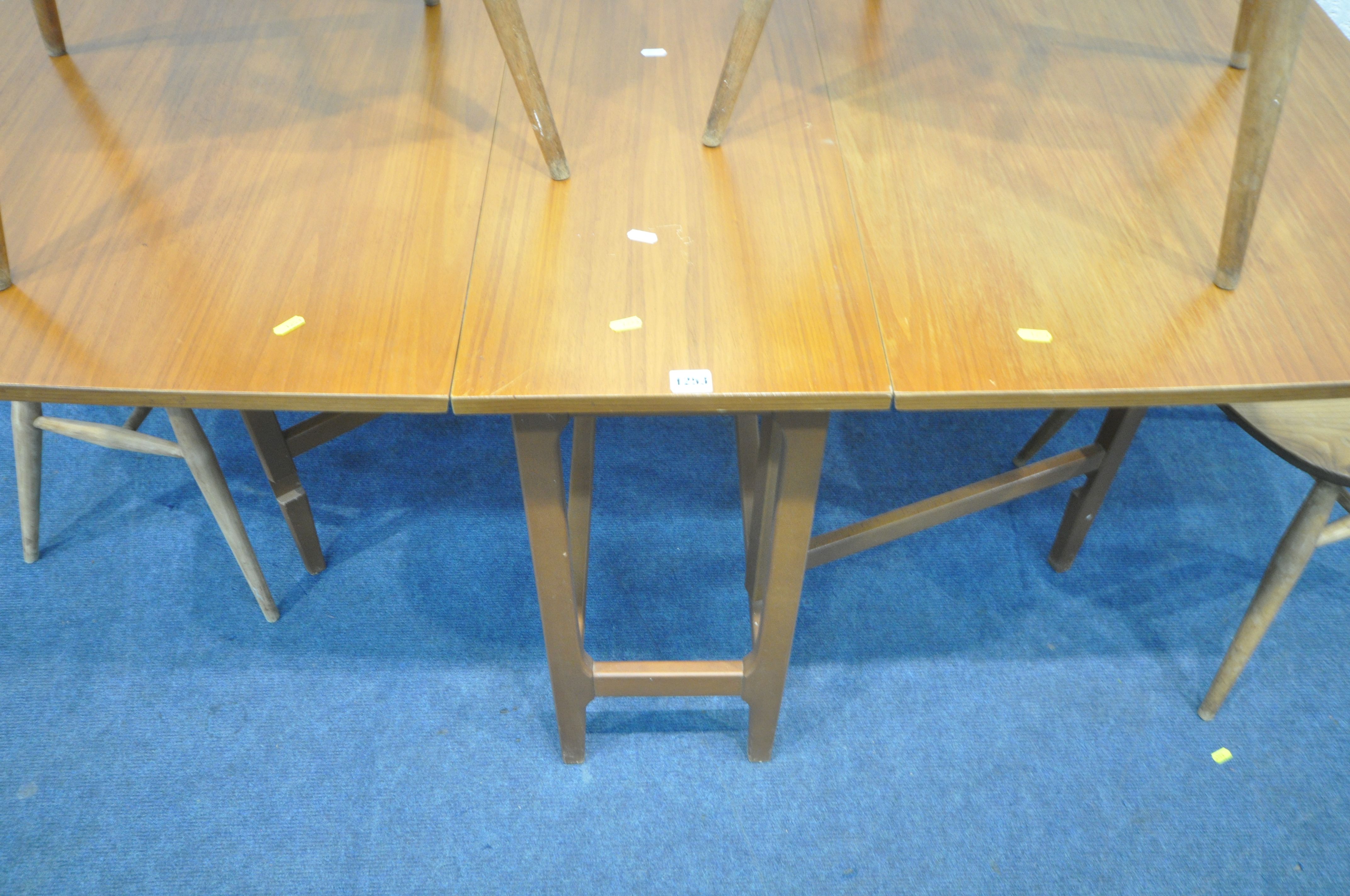 A MID CENTURY TEAK DROP LEAF TABLE, open width 150cm x closed width 34cm x depth 83cm x height 73cm, - Image 3 of 4