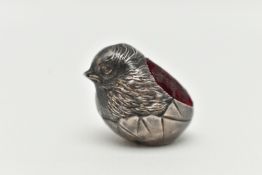 AN EARLY 20TH CENTURY 'SAMPSON MORDAN & CO' SILVER CHICK PIN CUSHION, realistically textured small