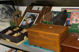 TWO BOXES AND LOOSE PICTURES AND SUNDRY ITEMS, to include a boxed Roulette game, four boxed Leonardo
