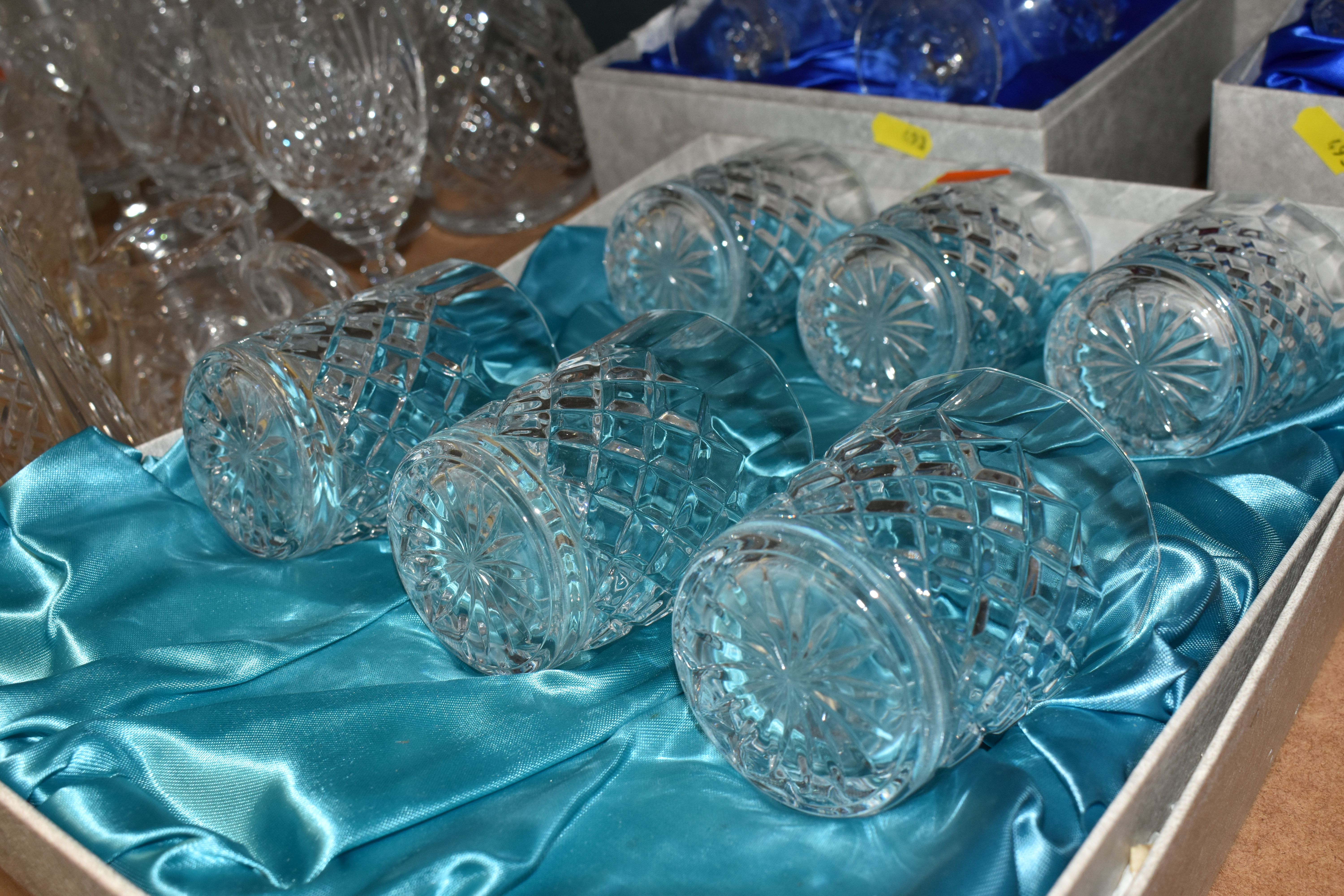 A GROUP OF CUT CRYSTAL AND GLASSWARE, comprising a boxed set of six Edinburgh whisky tumblers, a - Image 8 of 10