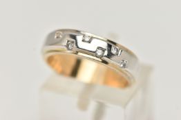 AN 18CT GOLD BI COLOUR DIAMOND RING, a yellow gold band ring with white gold to the centre top of
