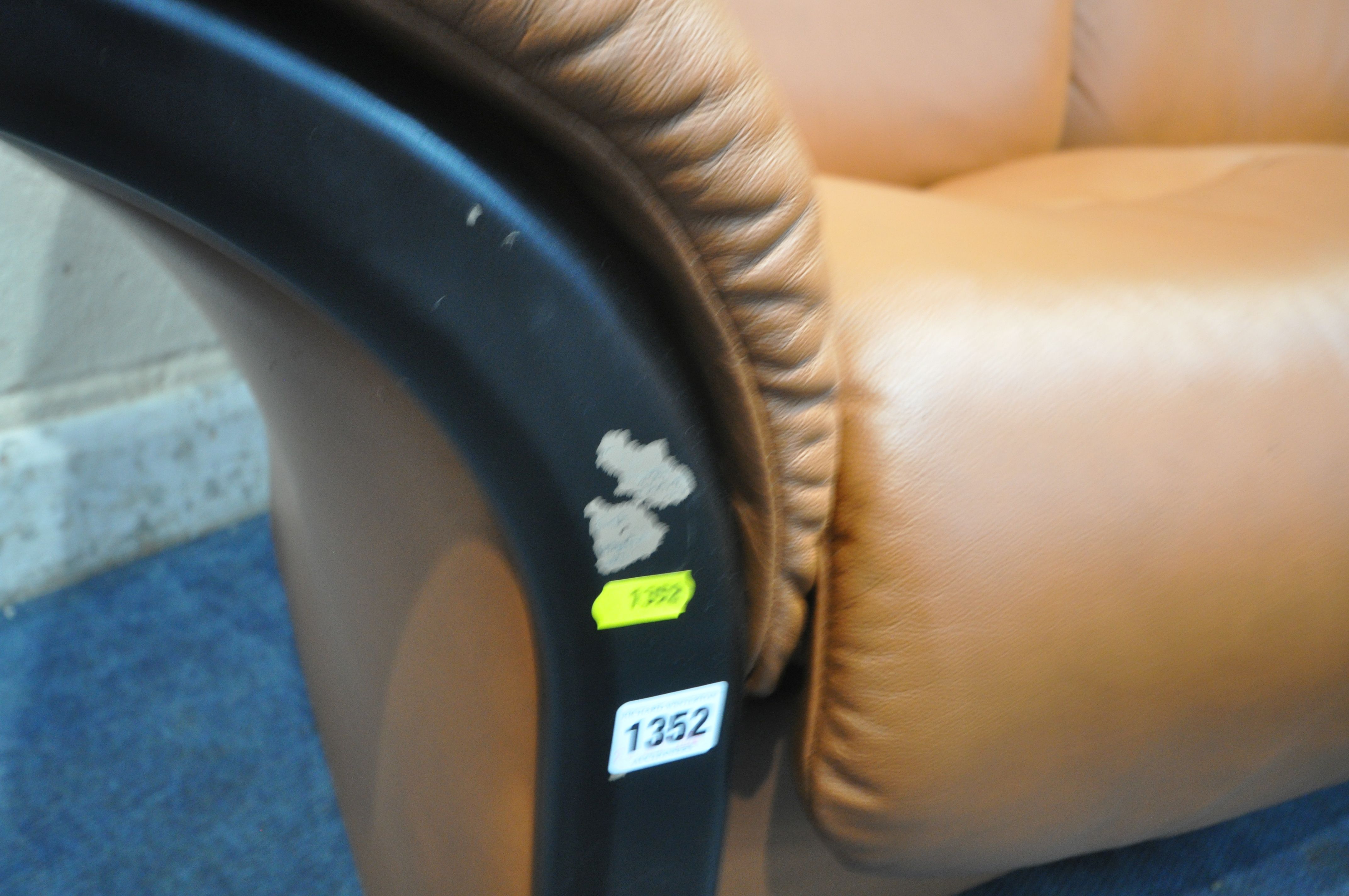 AN EKORNES STRESSLESS TWO SEATER RECLINING SOFA, 154cm x depth 78cm x height 106cm, along with a - Image 5 of 5