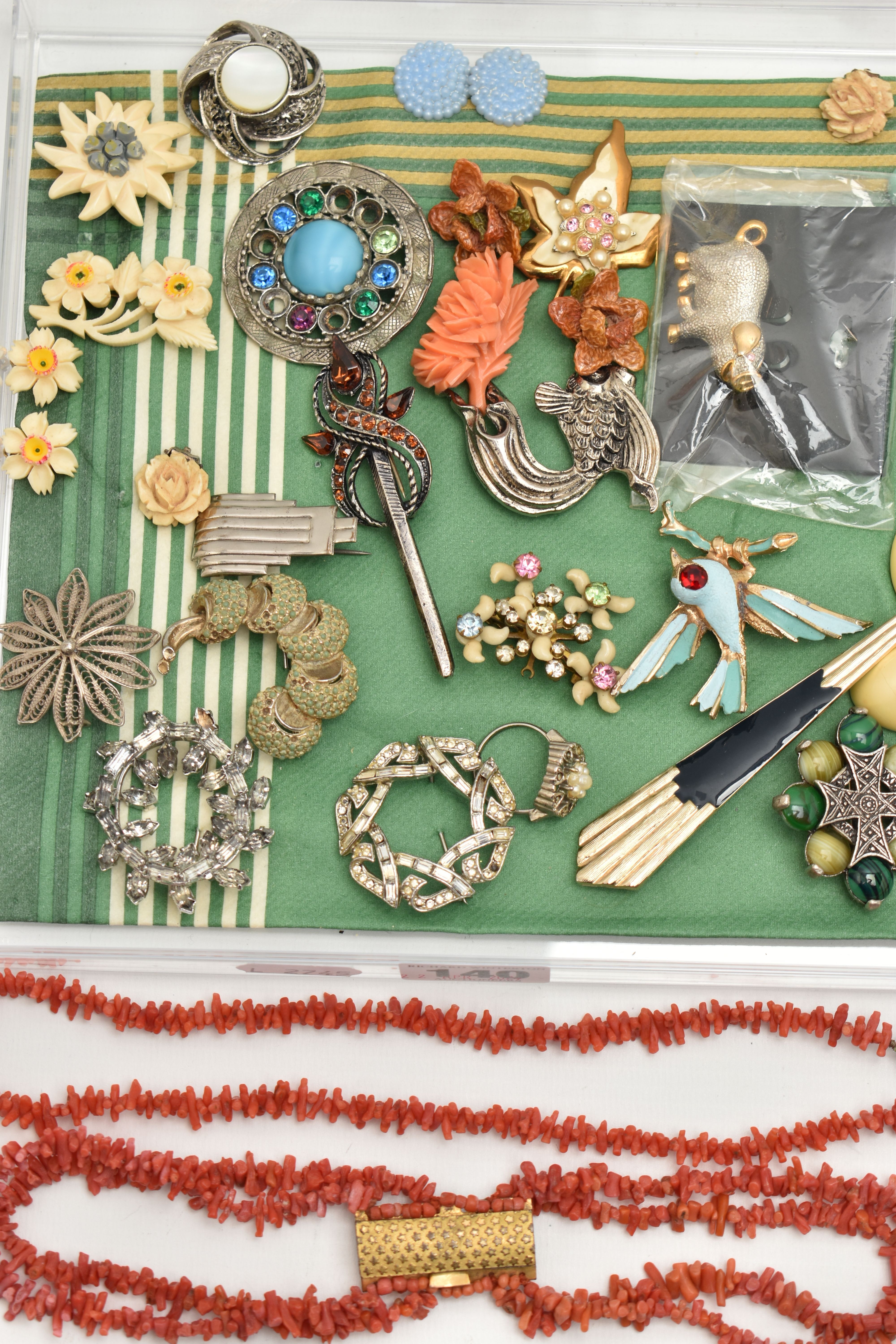 AN ASSORTMENT OF COSTUME JEWELLERY, to include a coral necklace and bracelet, two pairs of ' - Image 2 of 3