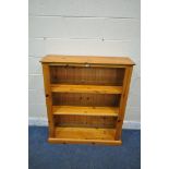 A MODERN PINE OPEN BOOKCASE, with two adjustable shelves, width 97cm x depth 30cm x height 111cm (