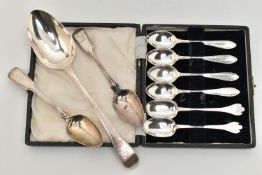 A PAIR OF GEORGE III SILVER FIDDLE AND THREAD PATTERN TEASPOONS, engraved with crests, maker William