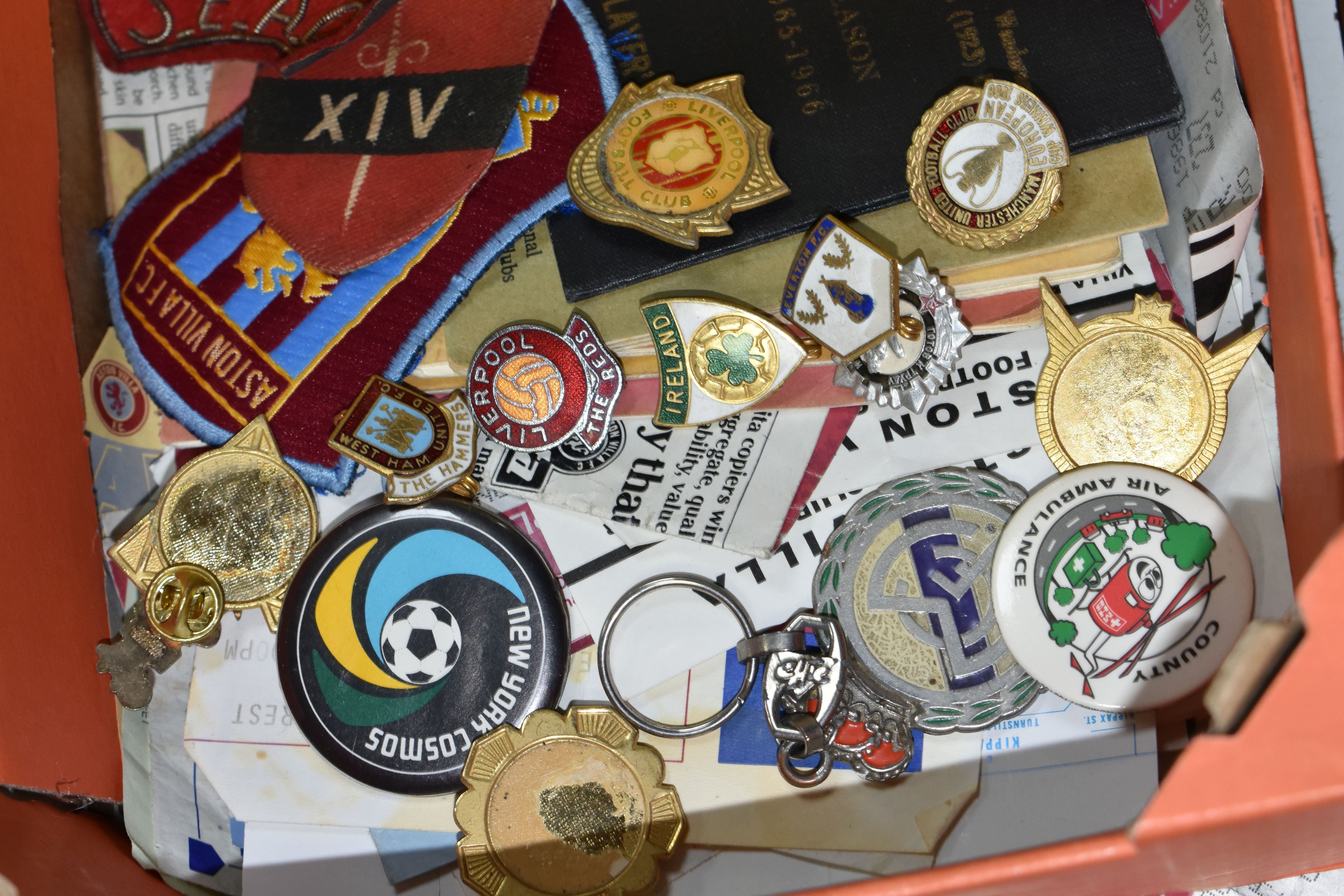 A COLLECTION OF ASSORTED FOOTBALL PIN BADGES, majority are Liverpool but includes a number of - Image 3 of 4