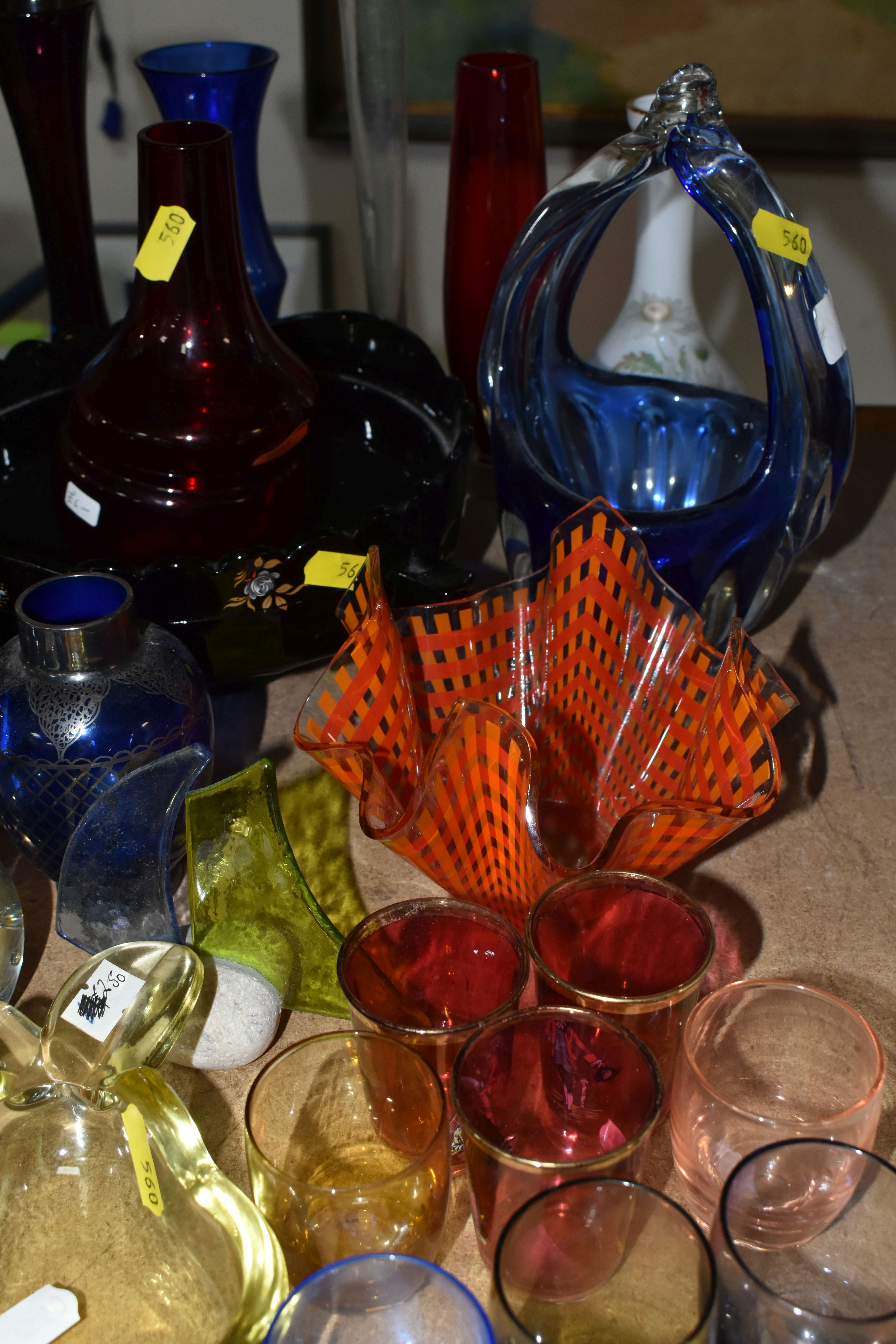 A GROUP OF COLOURED GLASSWARE, including assorted modern paperweights, a handkerchief vase, ashtrays - Image 5 of 9