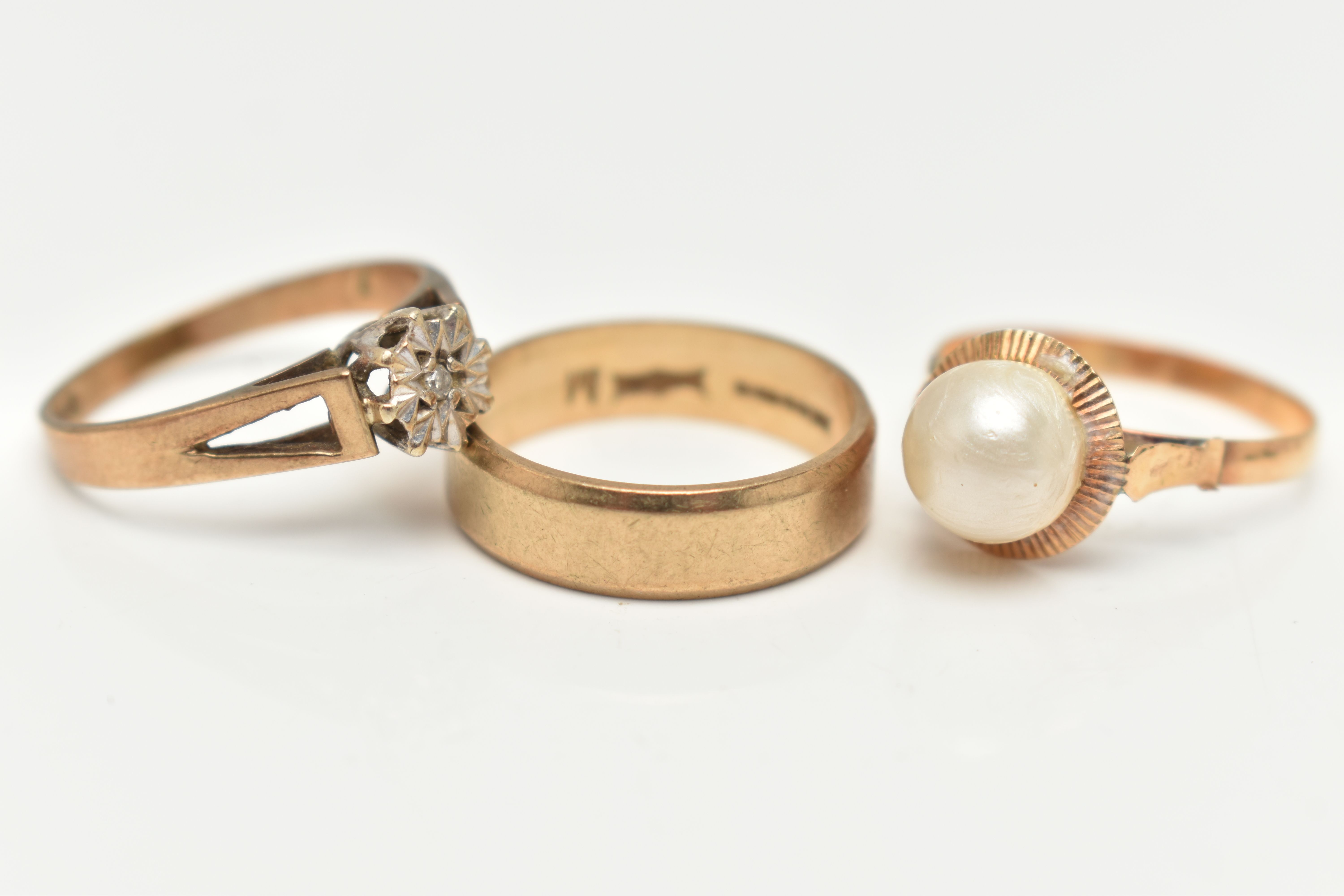 THREE RINGS, the first a 9ct gold band ring with chamfered edge detail, hallmarked 9ct, ring size - Image 2 of 4