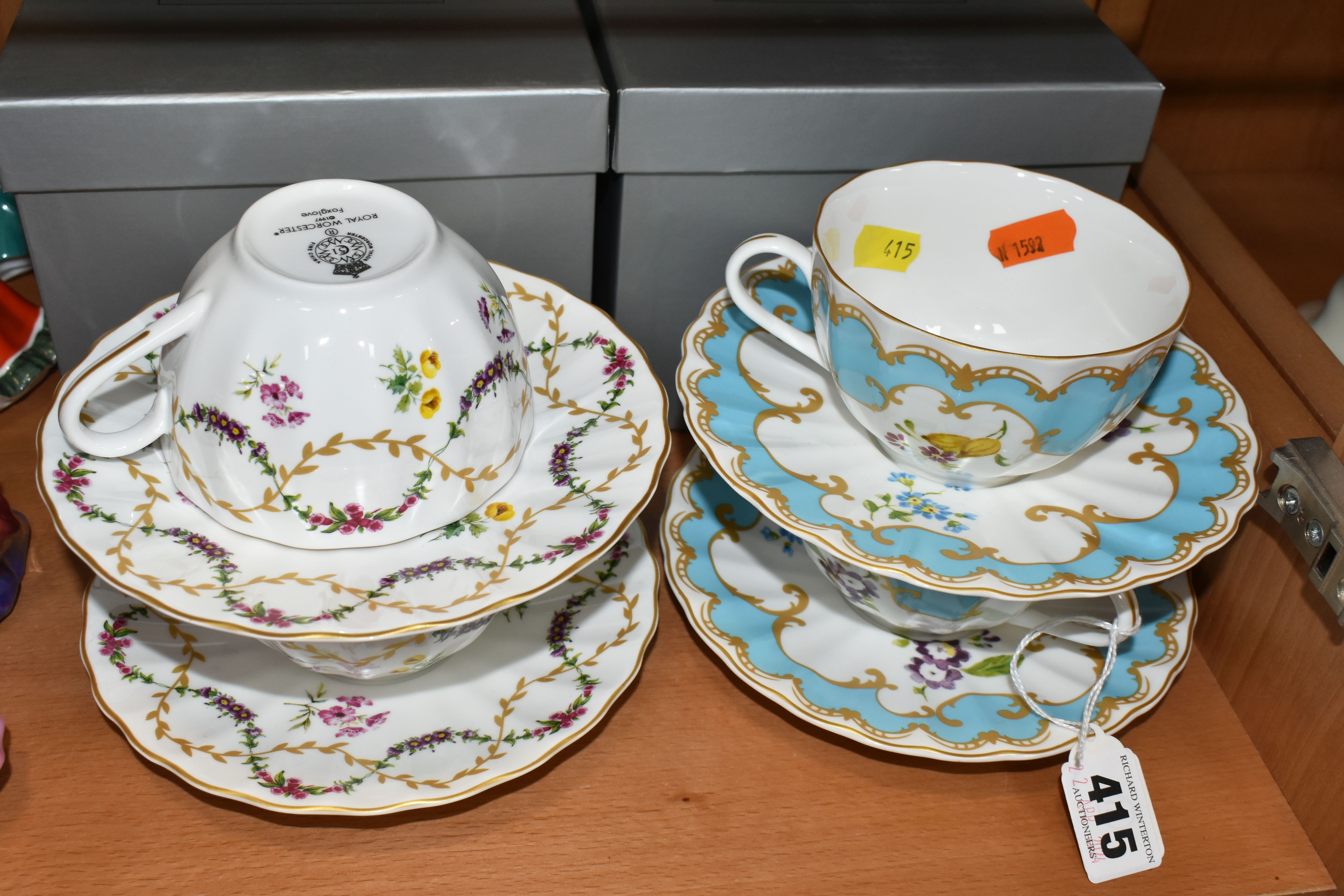 TWO BOXED SETS OF TWO ROYAL WORCESTER TEA CUPS AND SAUCERS, two pairs of duo cup-and-saucer sets - Image 4 of 4