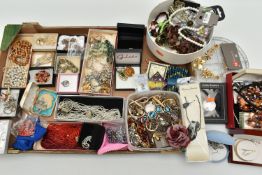 A BOX OF ASSORTED COSTUME JEWELLERY, to include two semi-precious gemstone chip bracelets, a blue