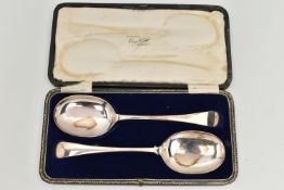 A CASED SET OF TWO GEORGE V SILVER SERVING SPOONS, old English pattern spoons, hallmarked 'Frank