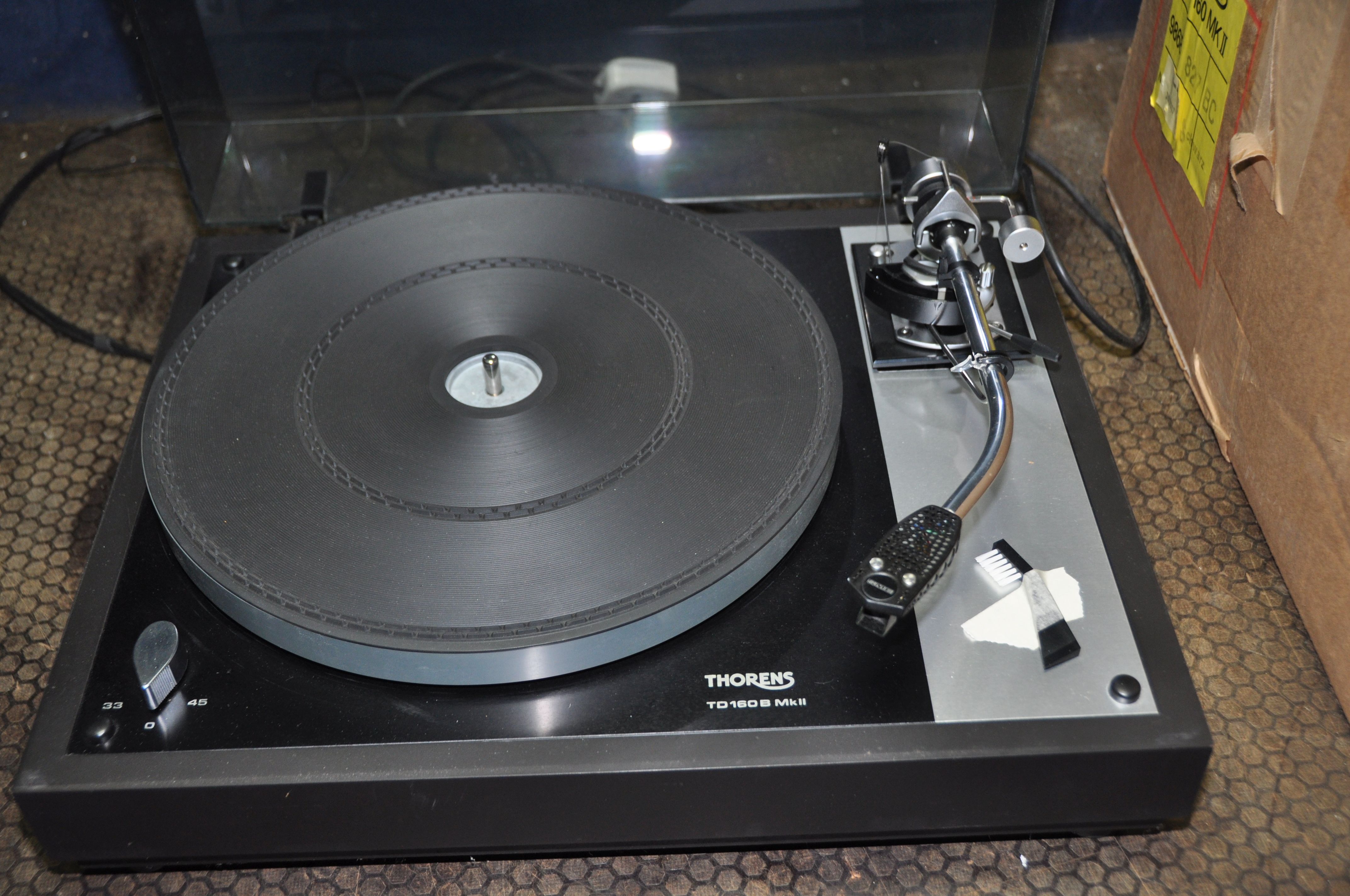 A THORENS TD160B Mk2 TURNTABLE with an SME tone arm and Ortofon VMS20E Mk2 cartridge in original box - Image 3 of 6