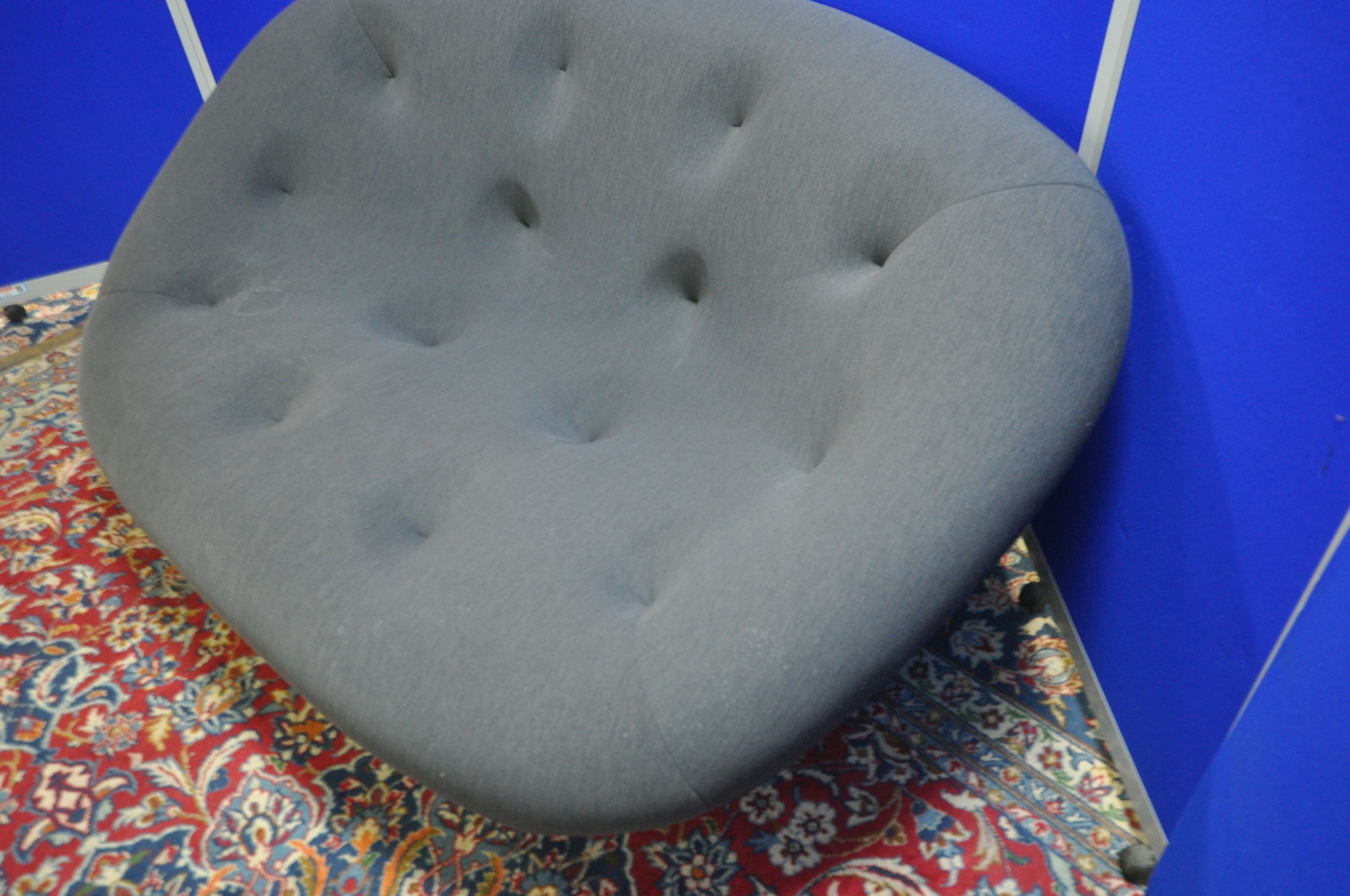 A LIGNE ROSET PLOUM SMALL HIGH BACK SOFA, the asymmetrical design makes the right hand back rest - Image 3 of 7