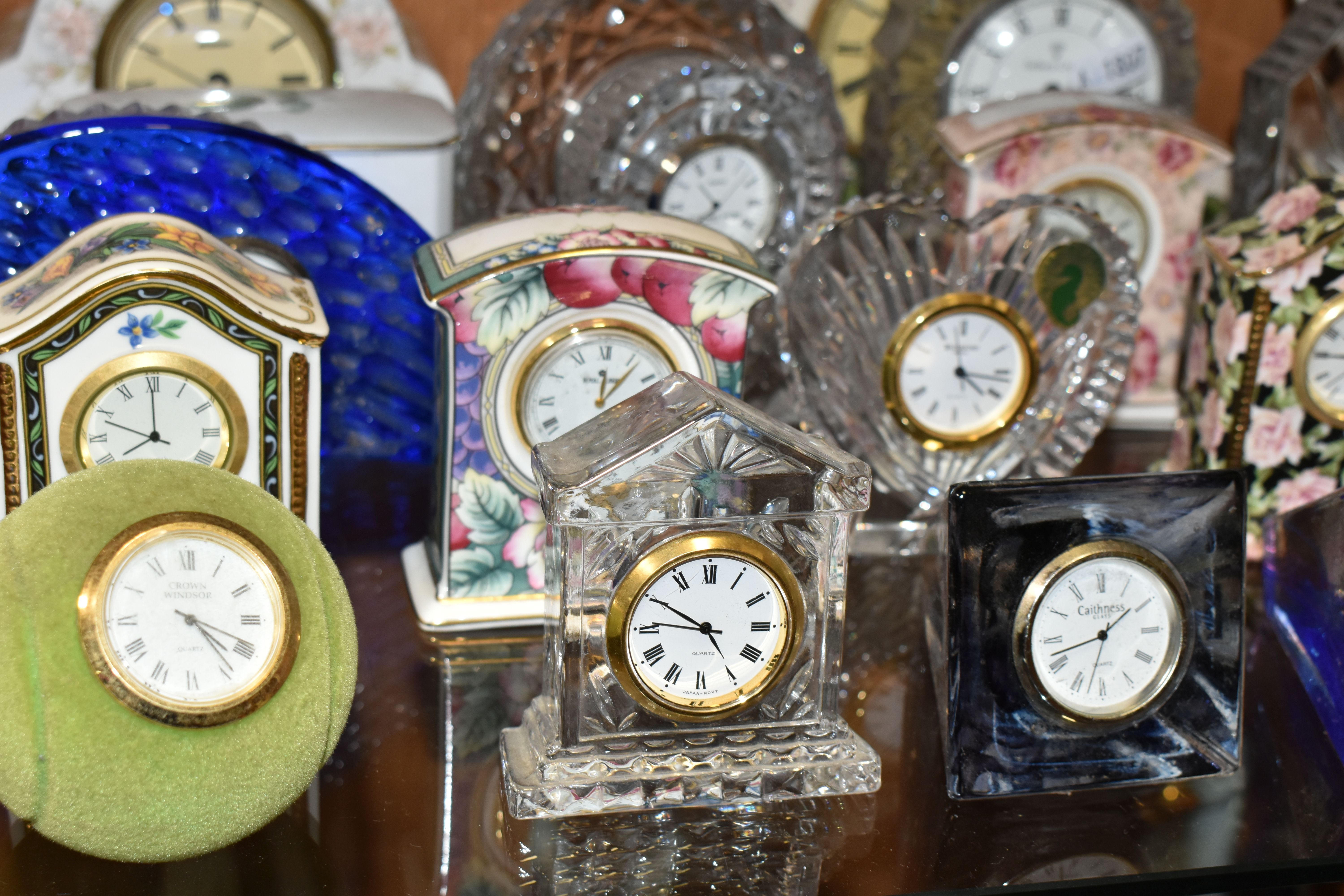 TWENTY EIGHT ROYAL DOULTON, WATERFORD, CAITHNESS AND OTHER GIFTWARE QUARTZ CLOCKS, including Royal - Image 4 of 8