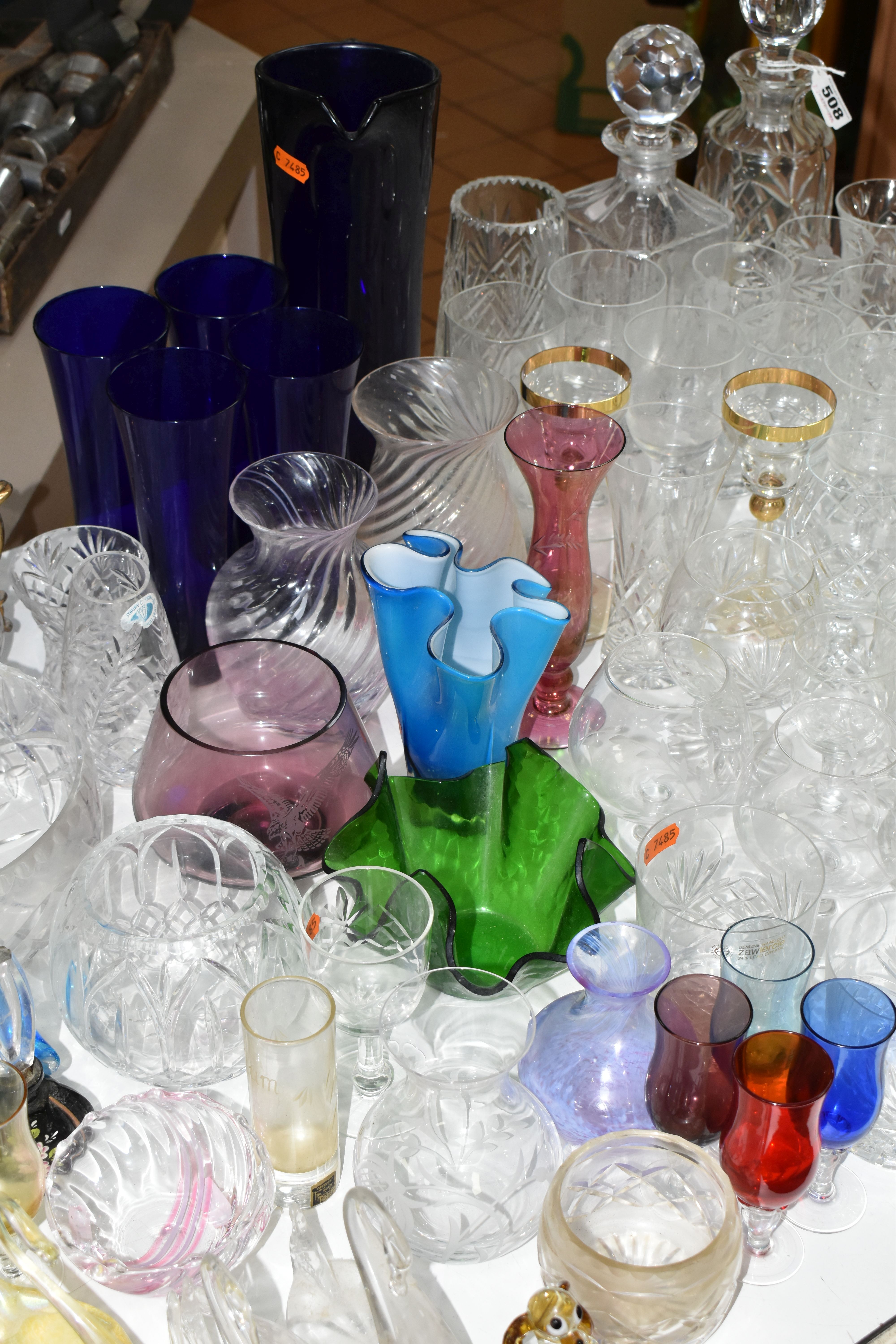 A QUANTITY OF GLASS WARE, to include a selection of drinking glasses and other crystal items by - Image 5 of 9