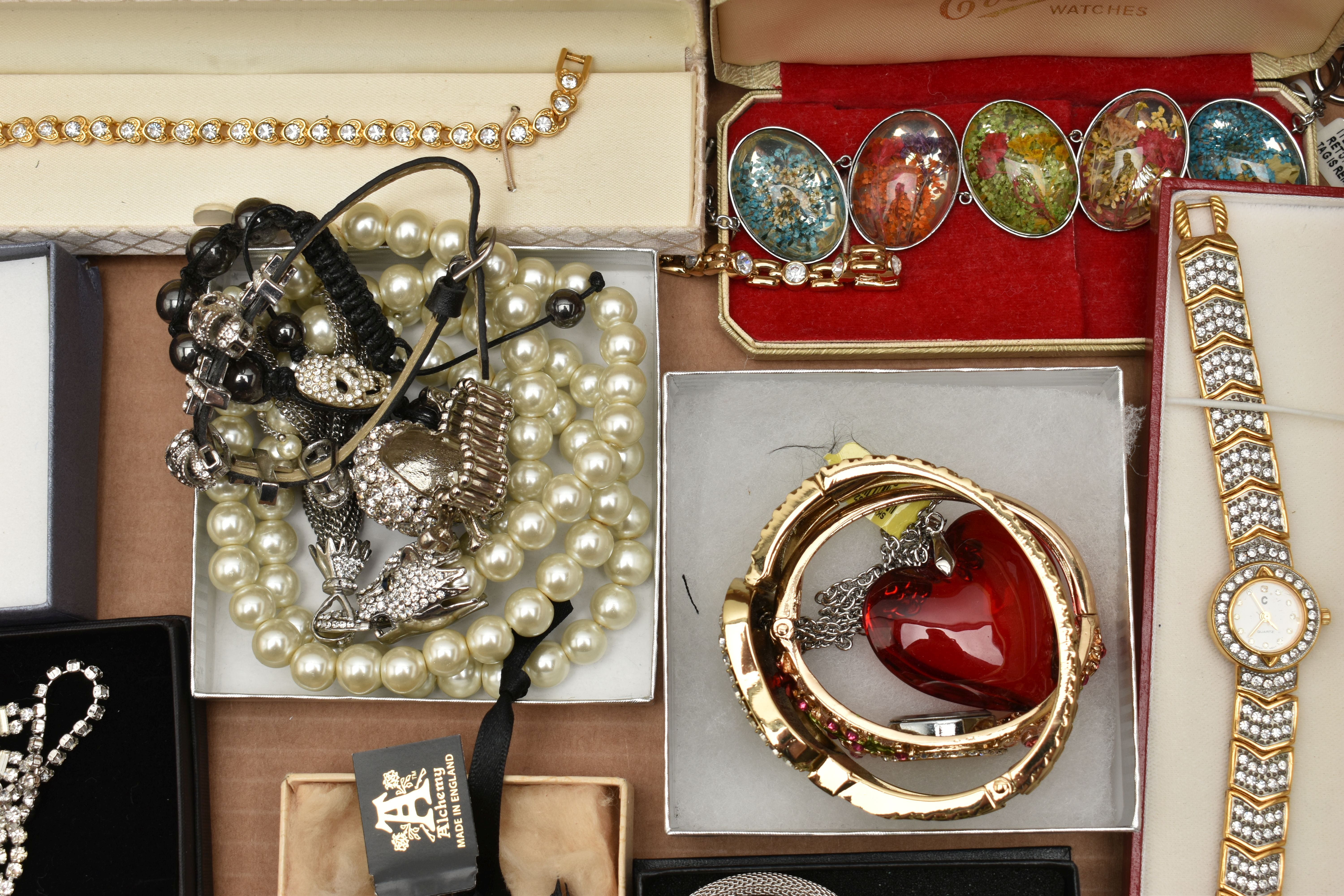 A LARGE BOX OF ASSORTED COSTUME JEWELLERY, to include a long strand of cultured fresh water - Image 3 of 6