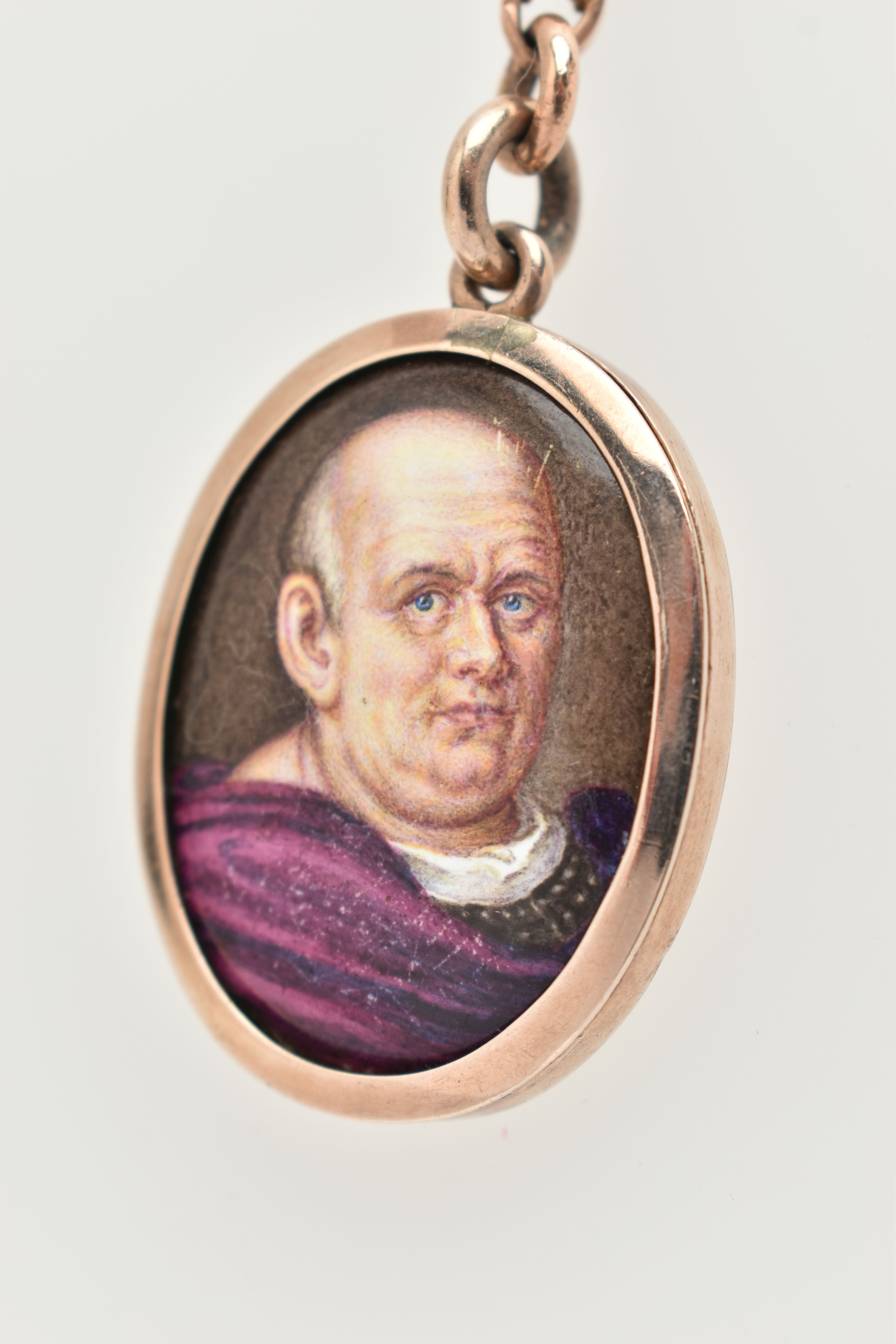 AN EARLY 20TH CENTURY MINIATURE PORTRAIT PENDANT AND CHAIN, the oval enamel pendant depicting a - Image 5 of 7