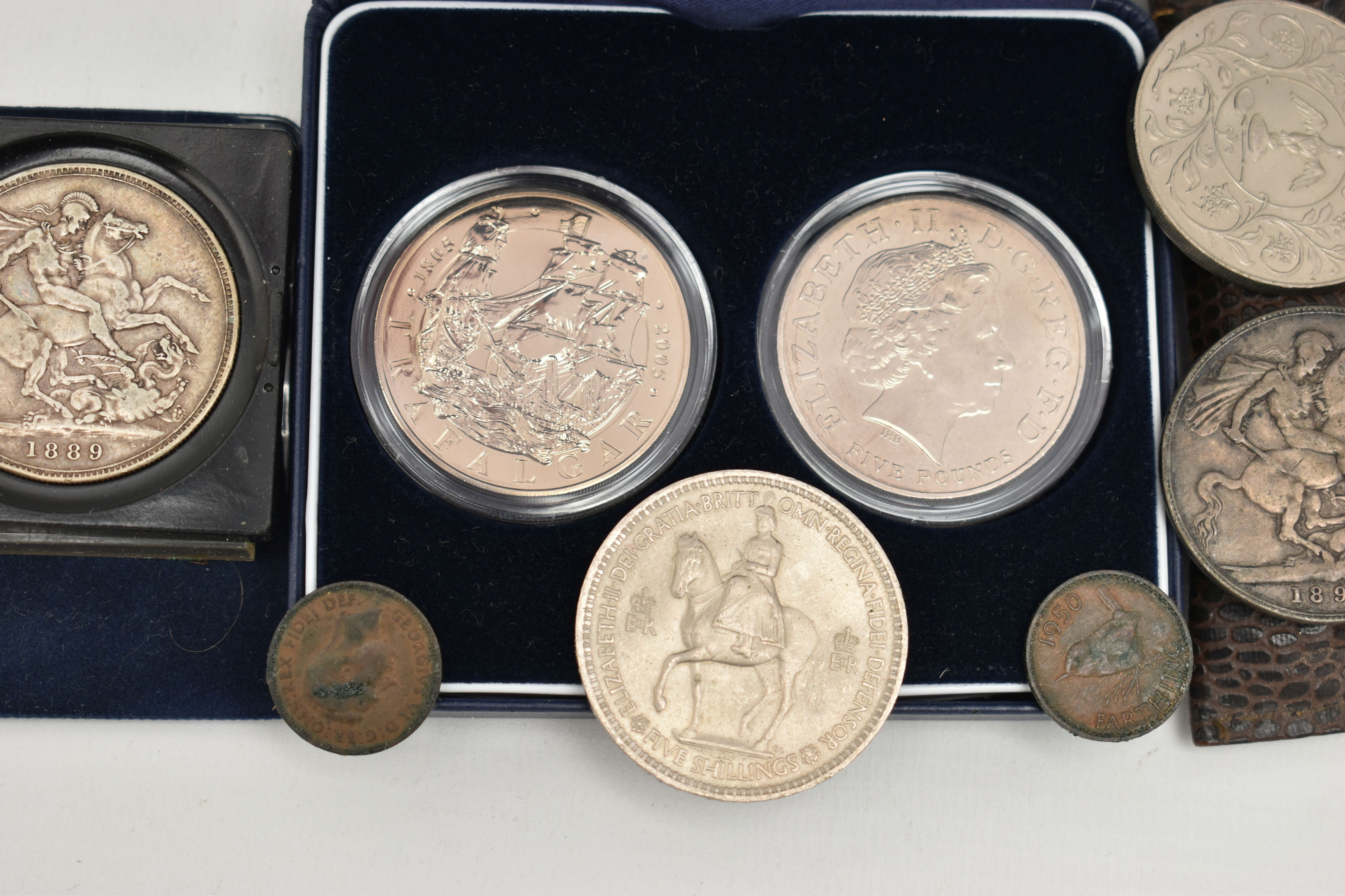 A SMALL ASSORTMENT OF COINS, to include cased pair of five pound coins, also including four - Image 2 of 4